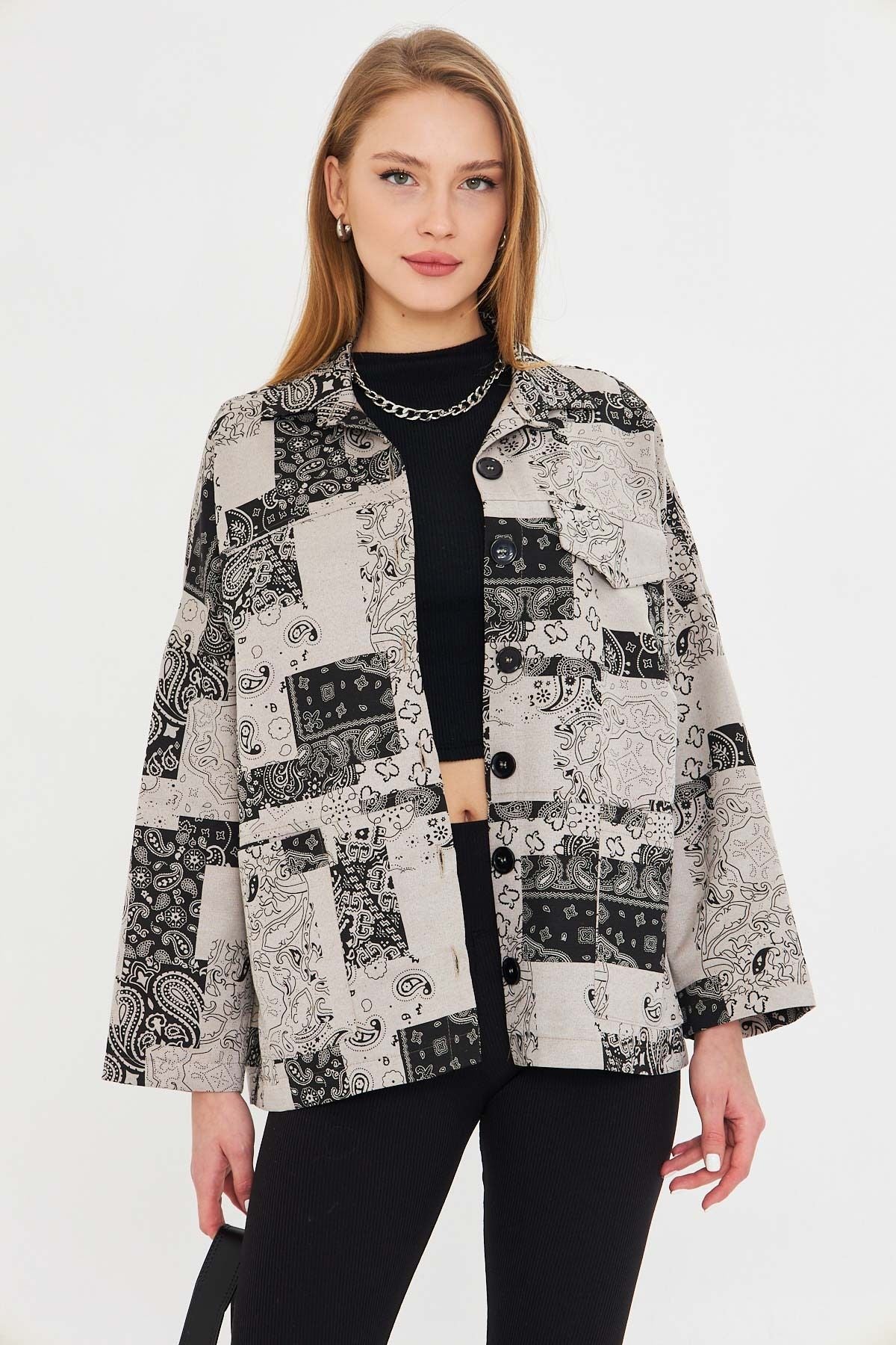 Woman Light Gray Patterned Pocket Detailed Shirt Jacket ARM-25K001071