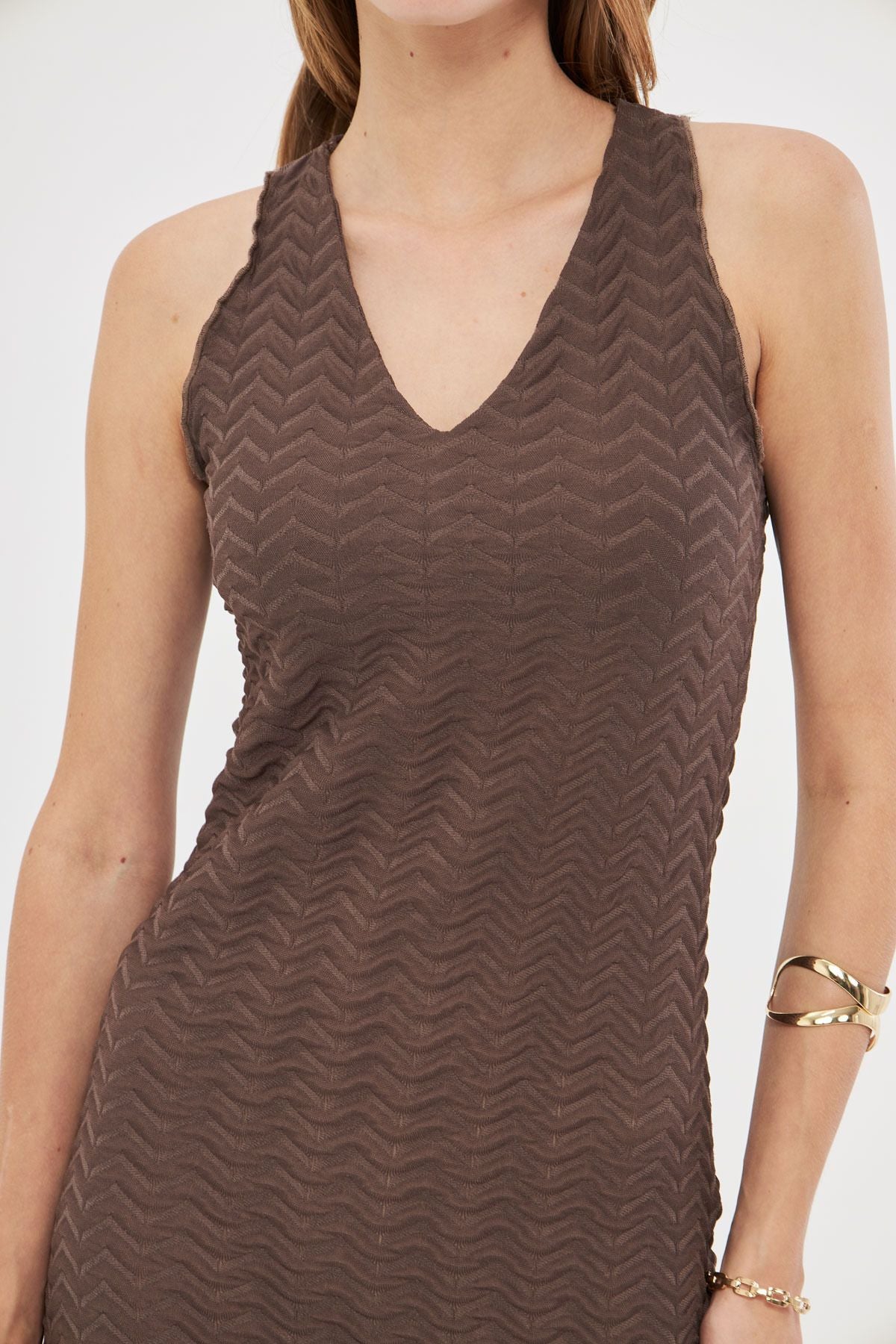 Woman Coffee V-Neck Sitting Behind Behind Slitting Patterned Midi Boy Dress ARM-24Y001102