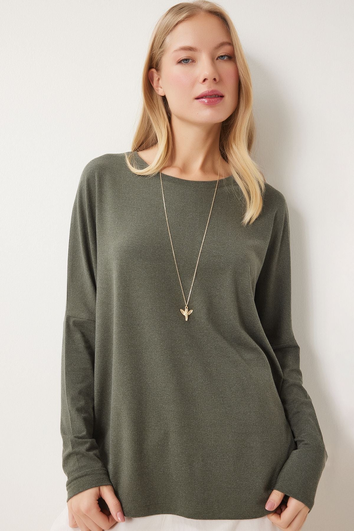 Female Khaki Bicycle Yaka Bat Arm Knitting Blouse EN00616