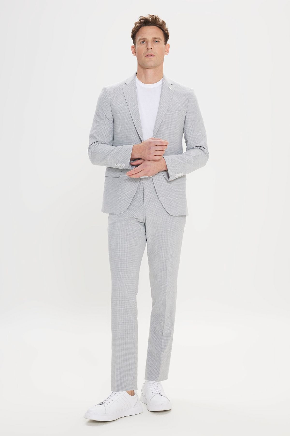 Men's light gray slim fit narrow cutting mono collar wafer patterned suit suits