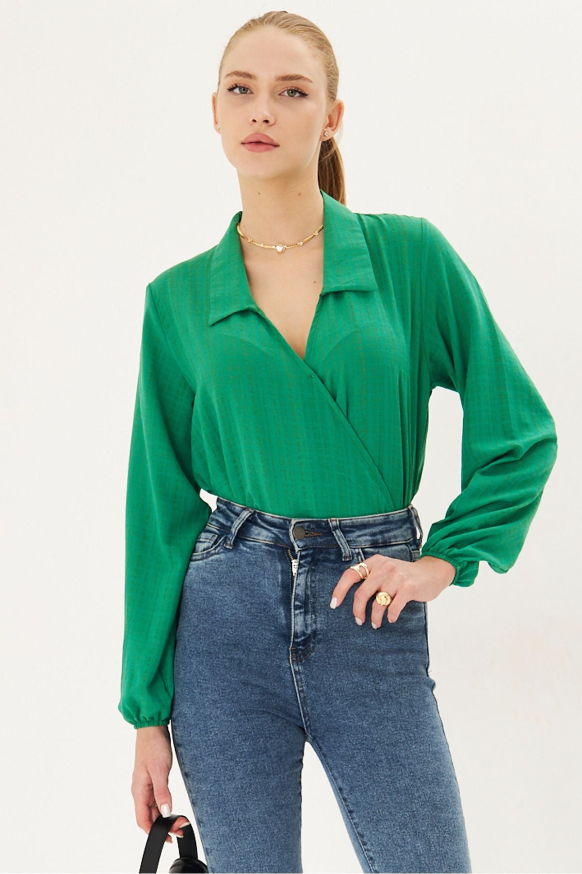 Female green arm and waist-tire-collar cruve blouse ARM-25K001041