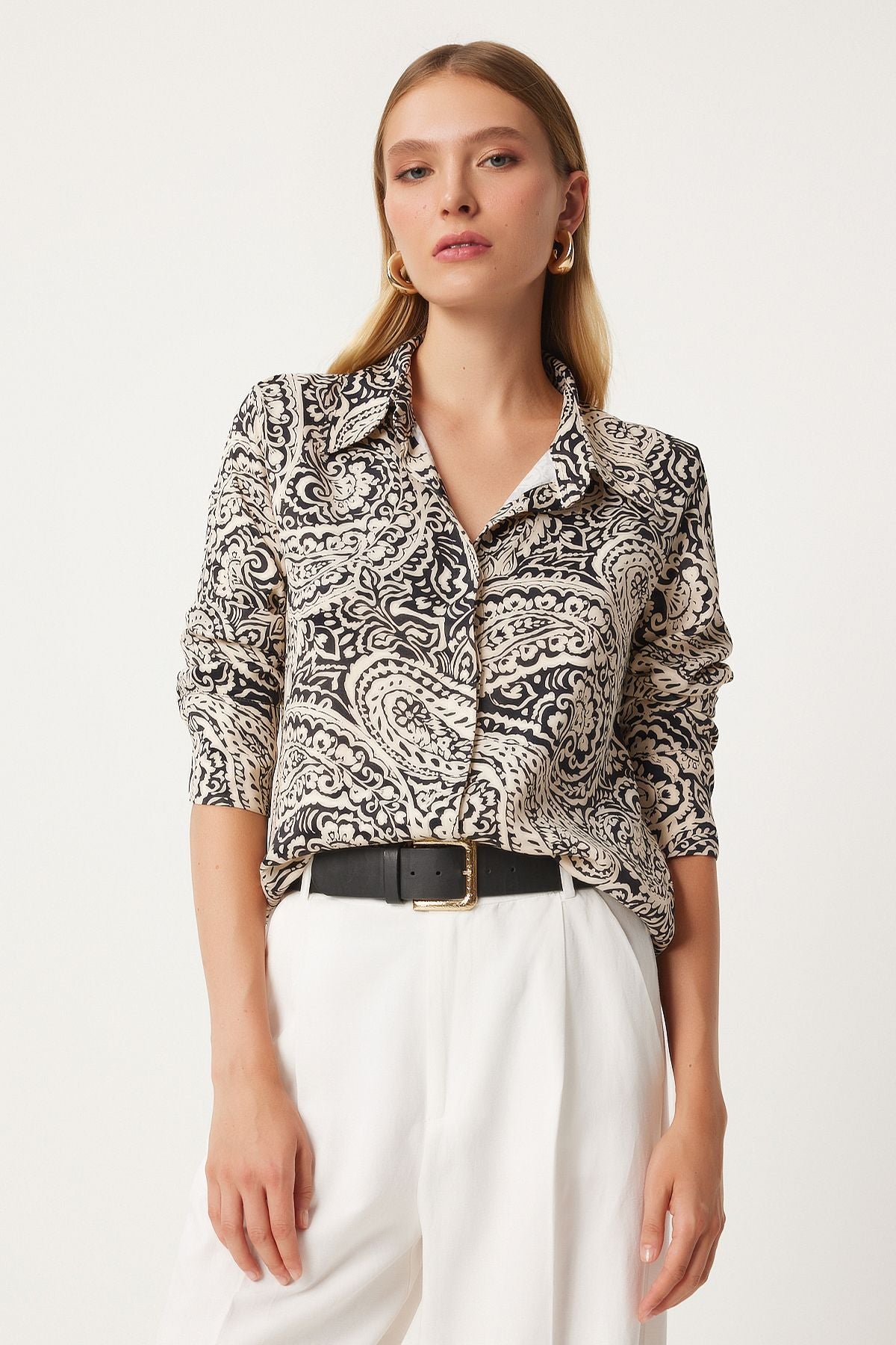 Women's black cream patterned satin surface shirt FN03245