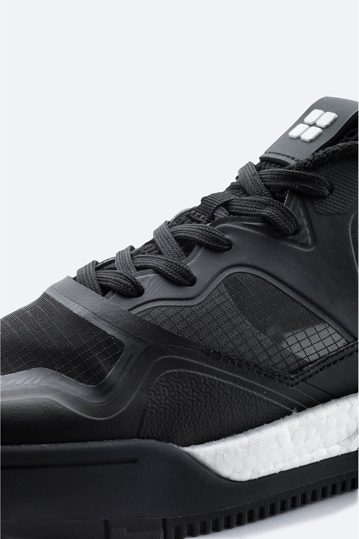 Men's black flexible floor sneaker shoes A41y8028