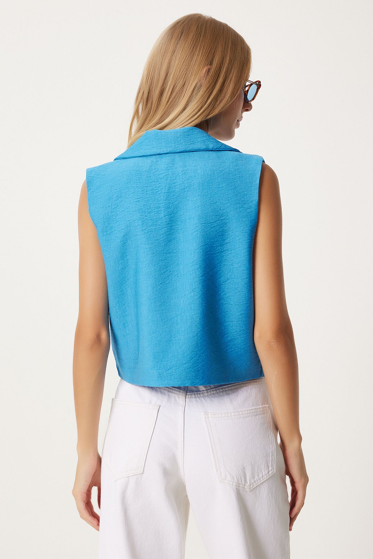 Woman Sky Blue Button Linen Vest To00055