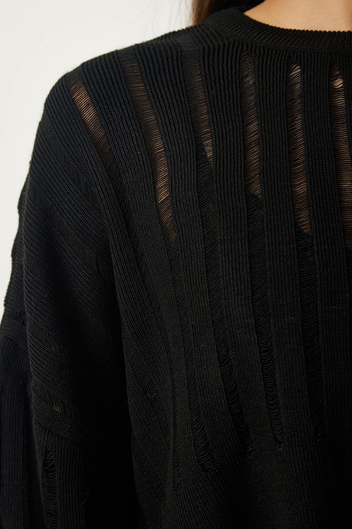 Female Black Outside Crop Triko Sweater MT00147
