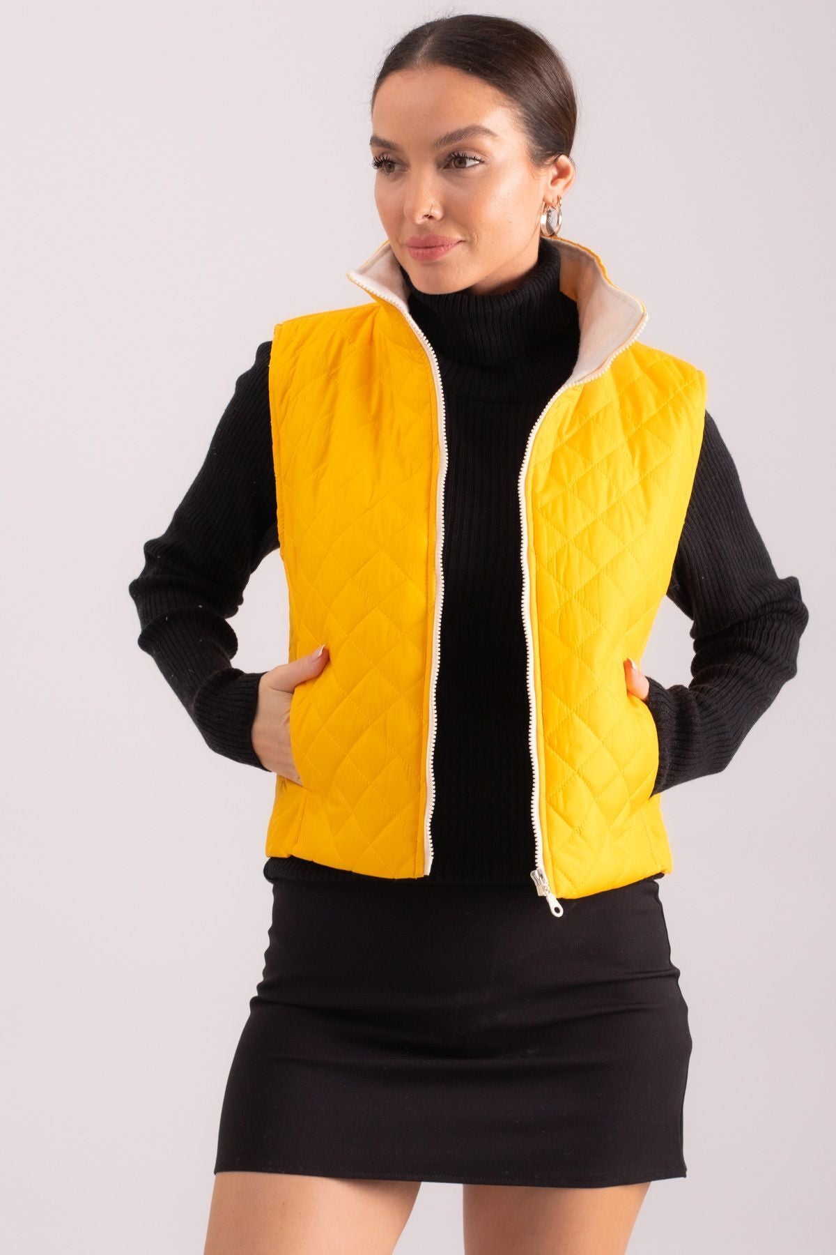 Female Yellow Stamp Lined Pocket Zippered Kapitone Vest ARM-24K001063