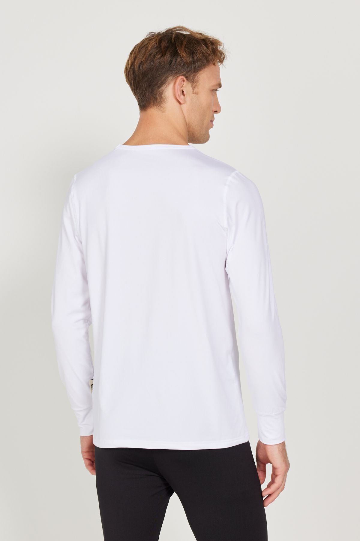 Men's heat, breathing thermal white standard fit fit normal cut flexible