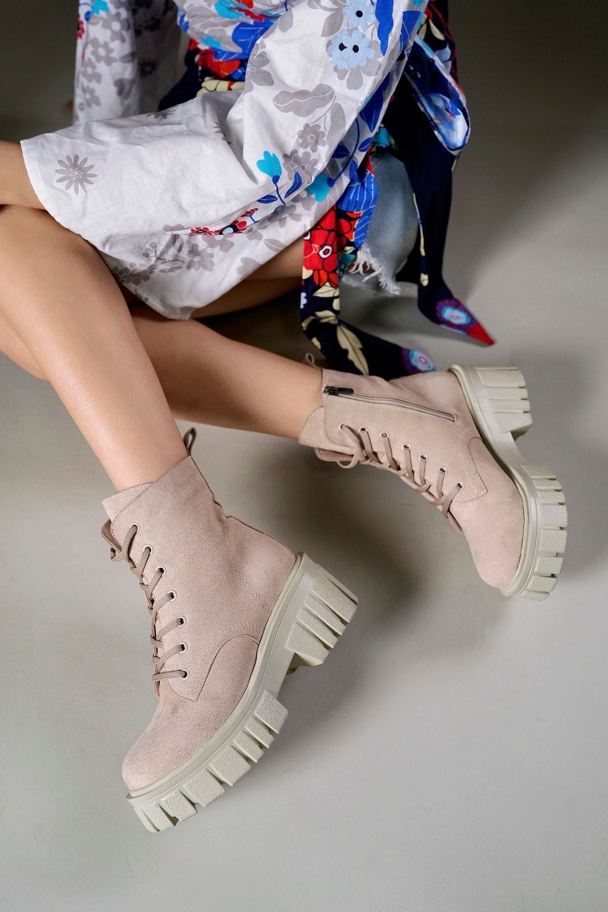 Female Zipper Postal Boots 0012805