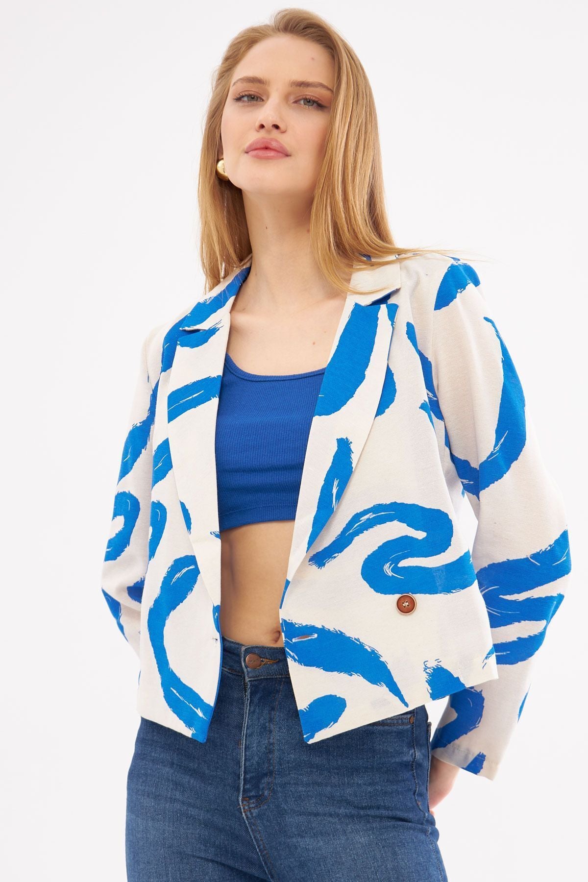 Female Saks Cruve Cruve Patterned Crop Jacket ARM-24Y001058