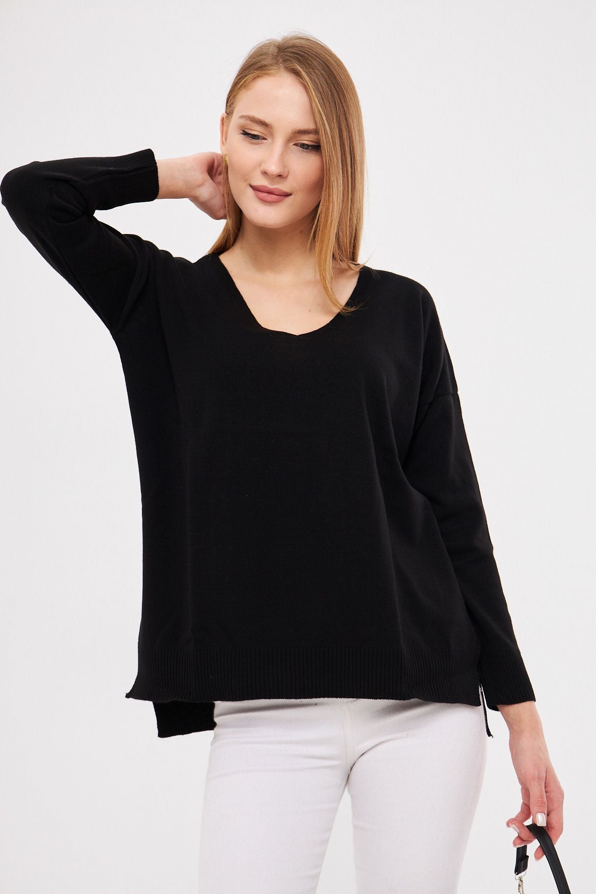 Female Black V-Yaka front short back long knitwear sweater ARM-22Y012013