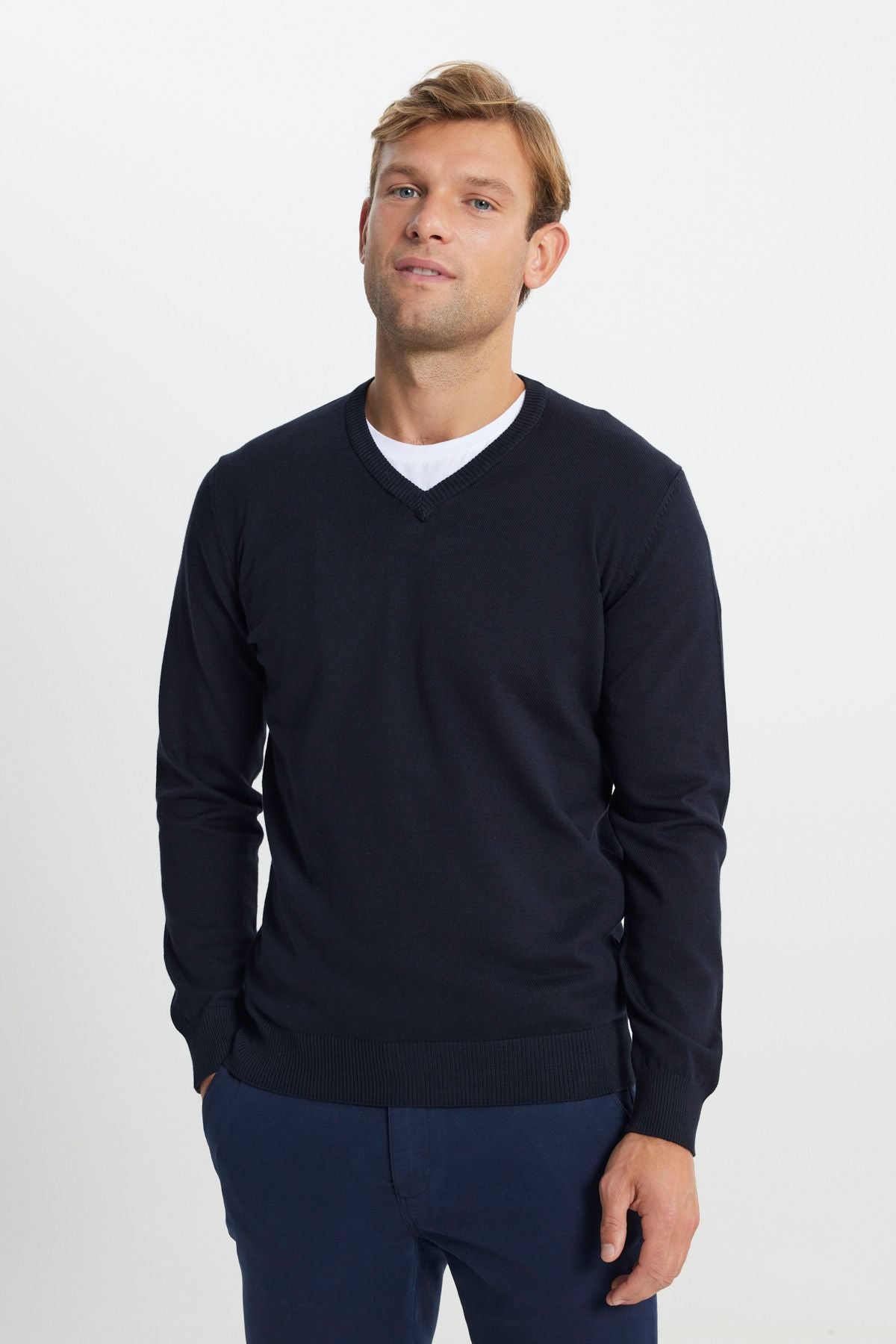 Men's Navy Blue Cotton Standard Fit Normal Cut V -Neck Basic Knitwear Sweater