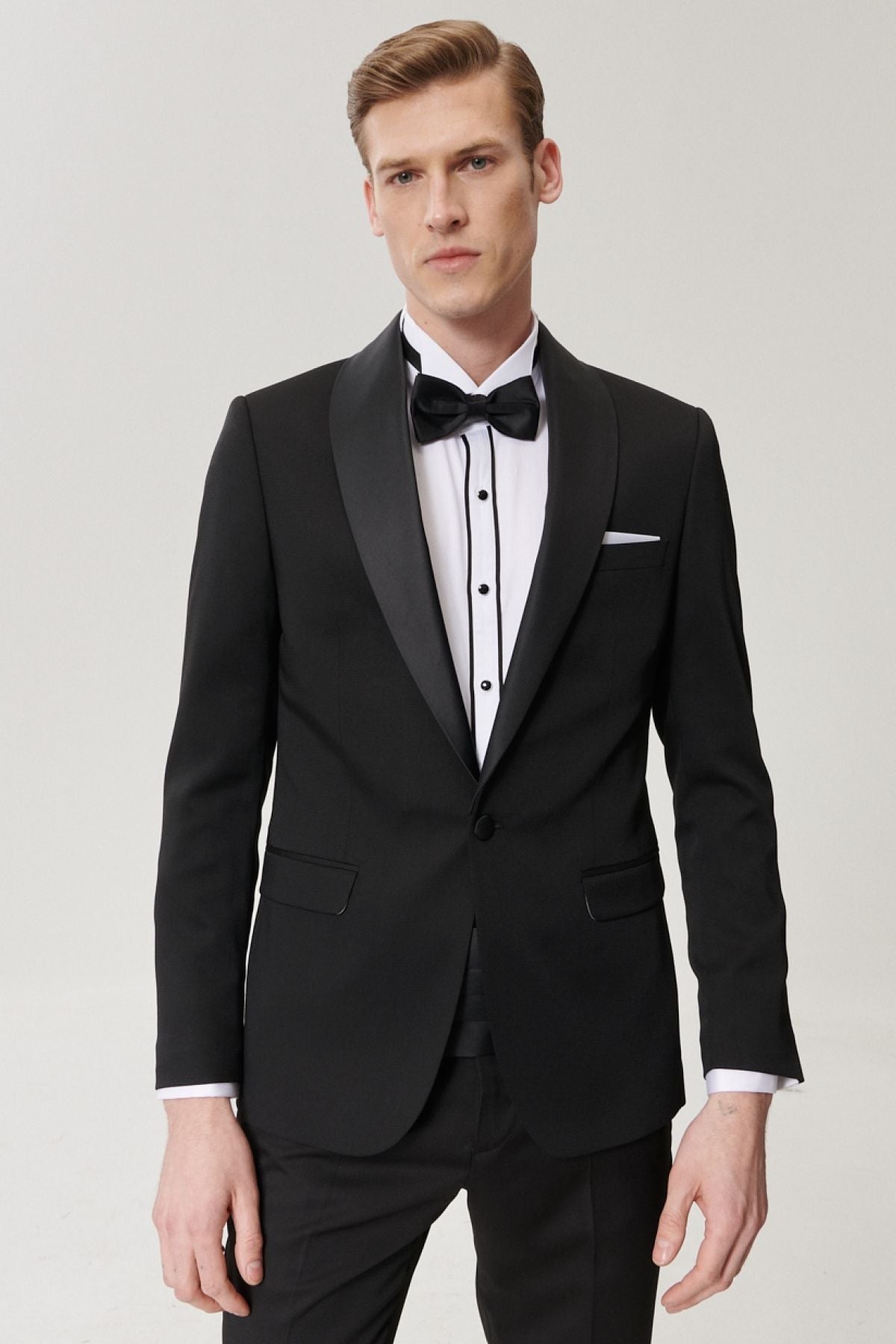 Men's slim fit narrow cut -off pattern tuxedo grooming