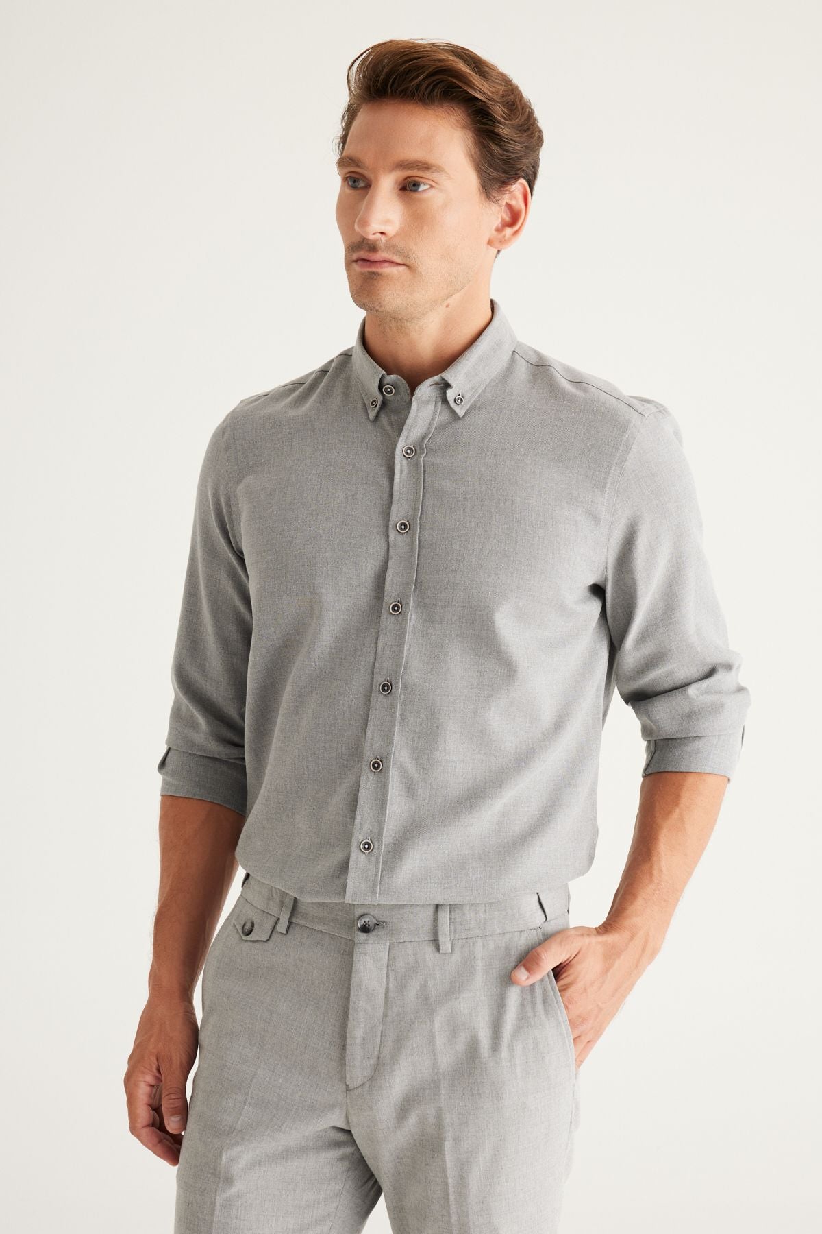 Men's gray slim fit narrow cut classic collar organic cotton shirt