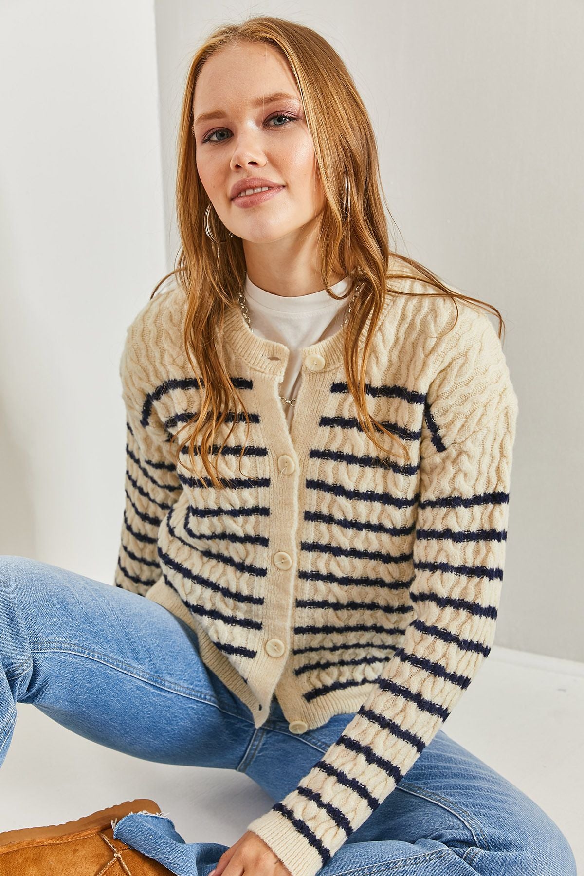 Woman Hair Braided Triko Cardigan