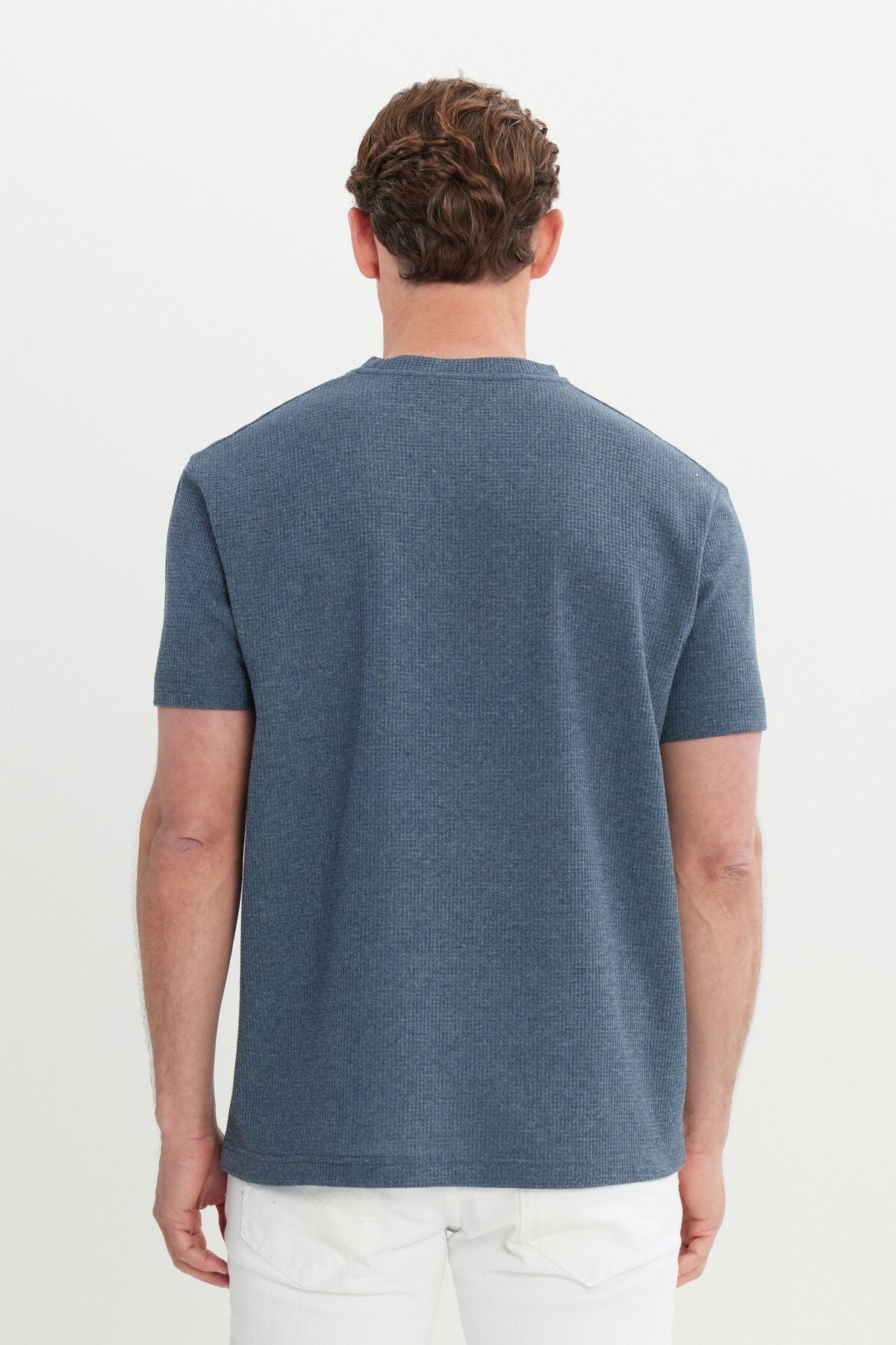 Men's indigo cotton modern fit comfortable cut bicycle collar wafer patterned T -shirt