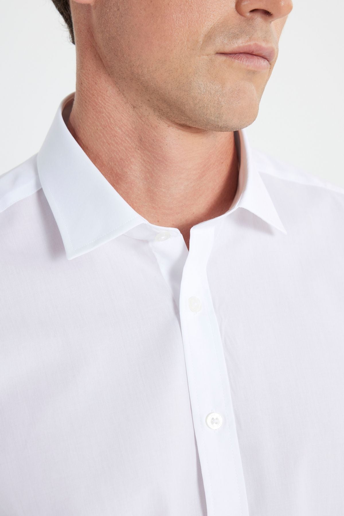 Men's white water and stain repulsine nano 100 %cotton slim fit narrow cut classic collar shirt