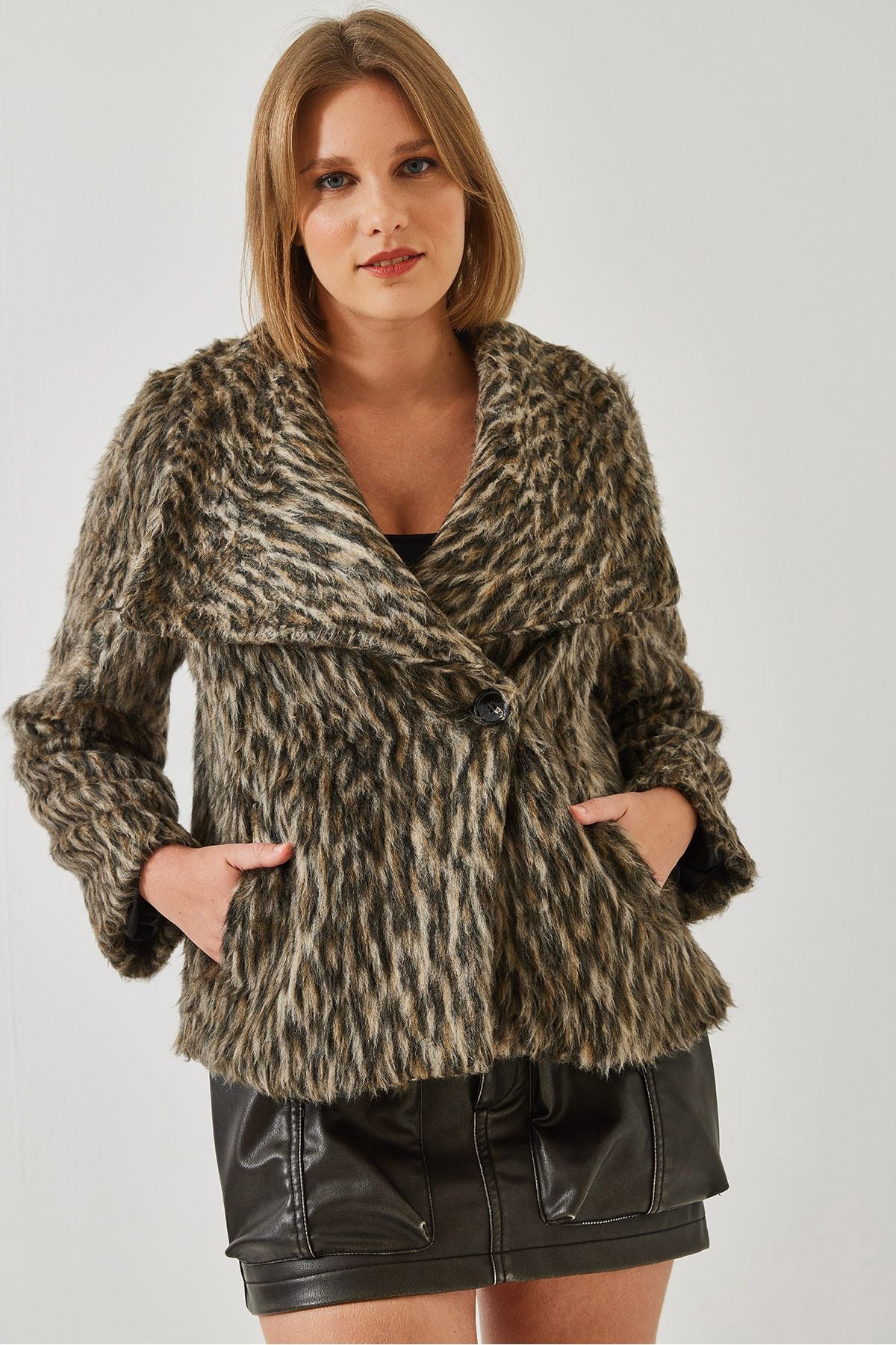 Female -Shardon Leopard Patterned Coat 60261031