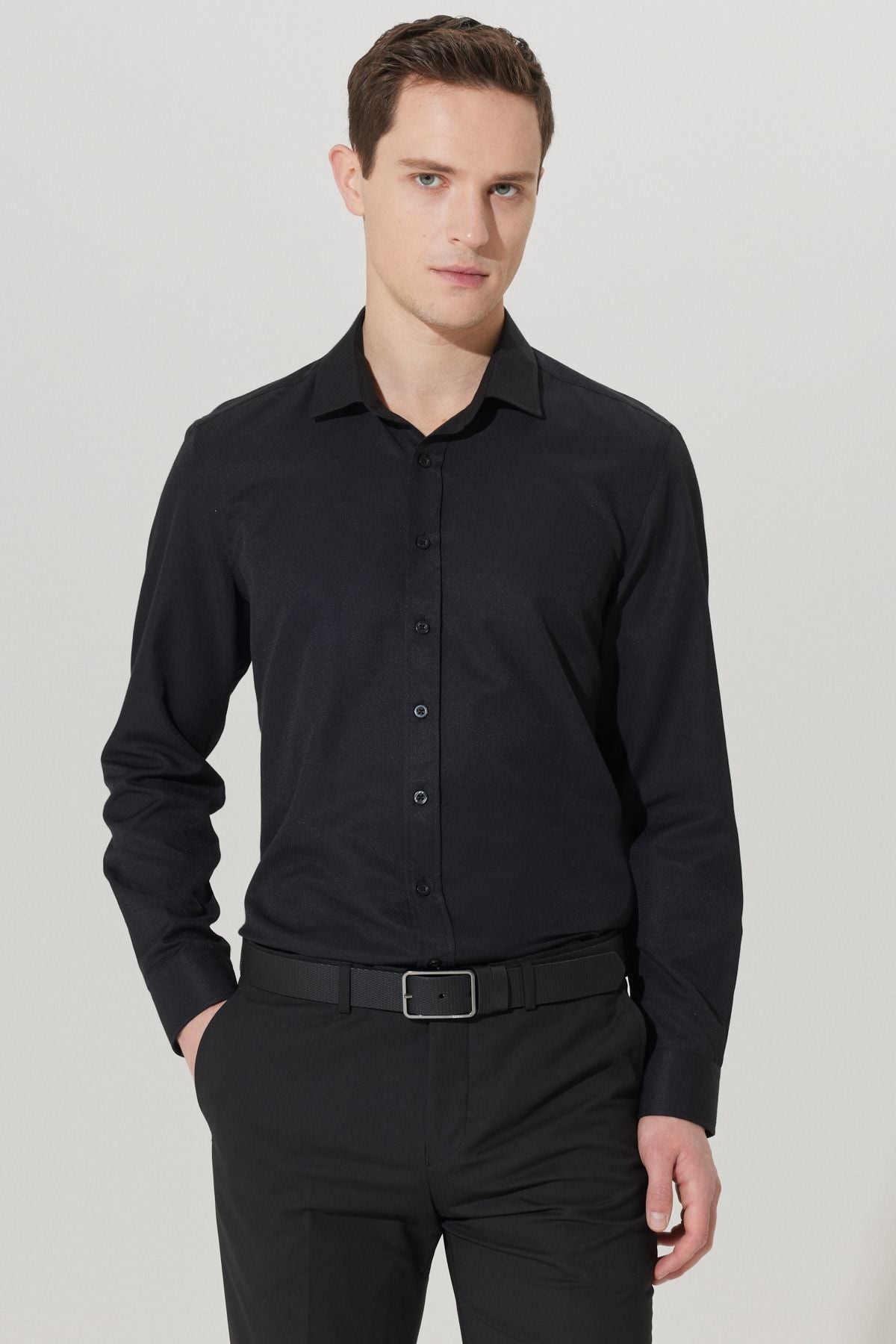 Men's black slim fit narrow cut classic collar Amesty shirt