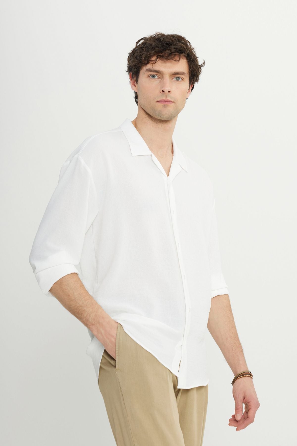 Men's White Comfort Fit comfortable cut hawai collar jacquard shirt