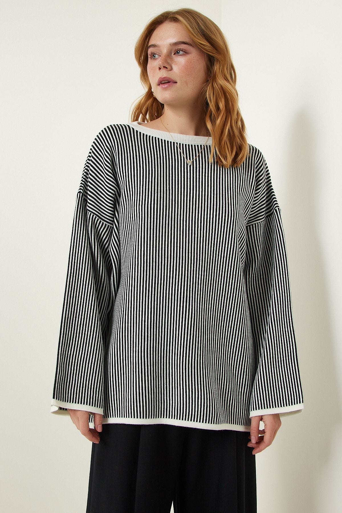 Woman black and white striped oversize knitwear sweater yy00196