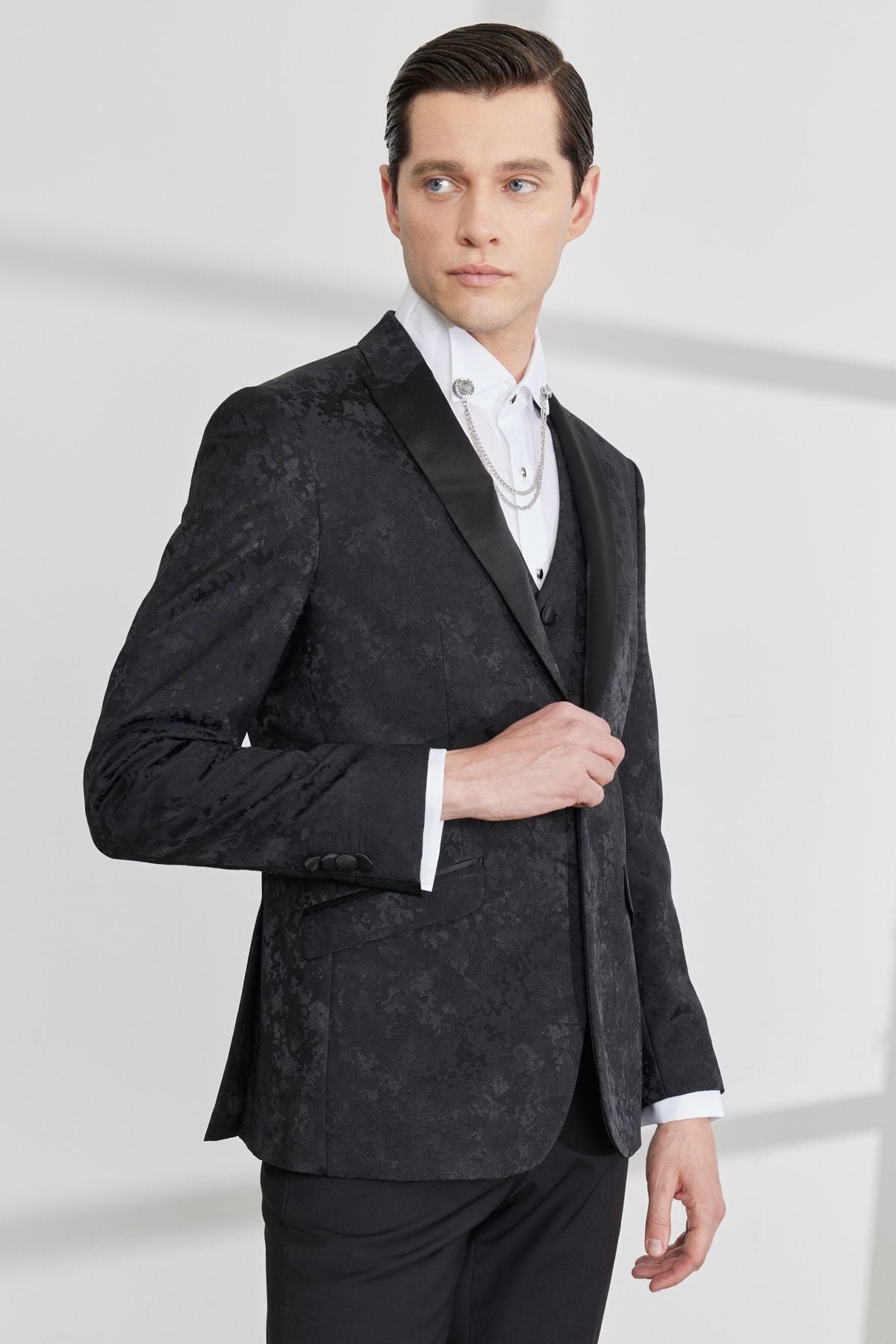 Men's Black Slim Fit Narrow Cut Swallow Collar Vest tuxedo Set