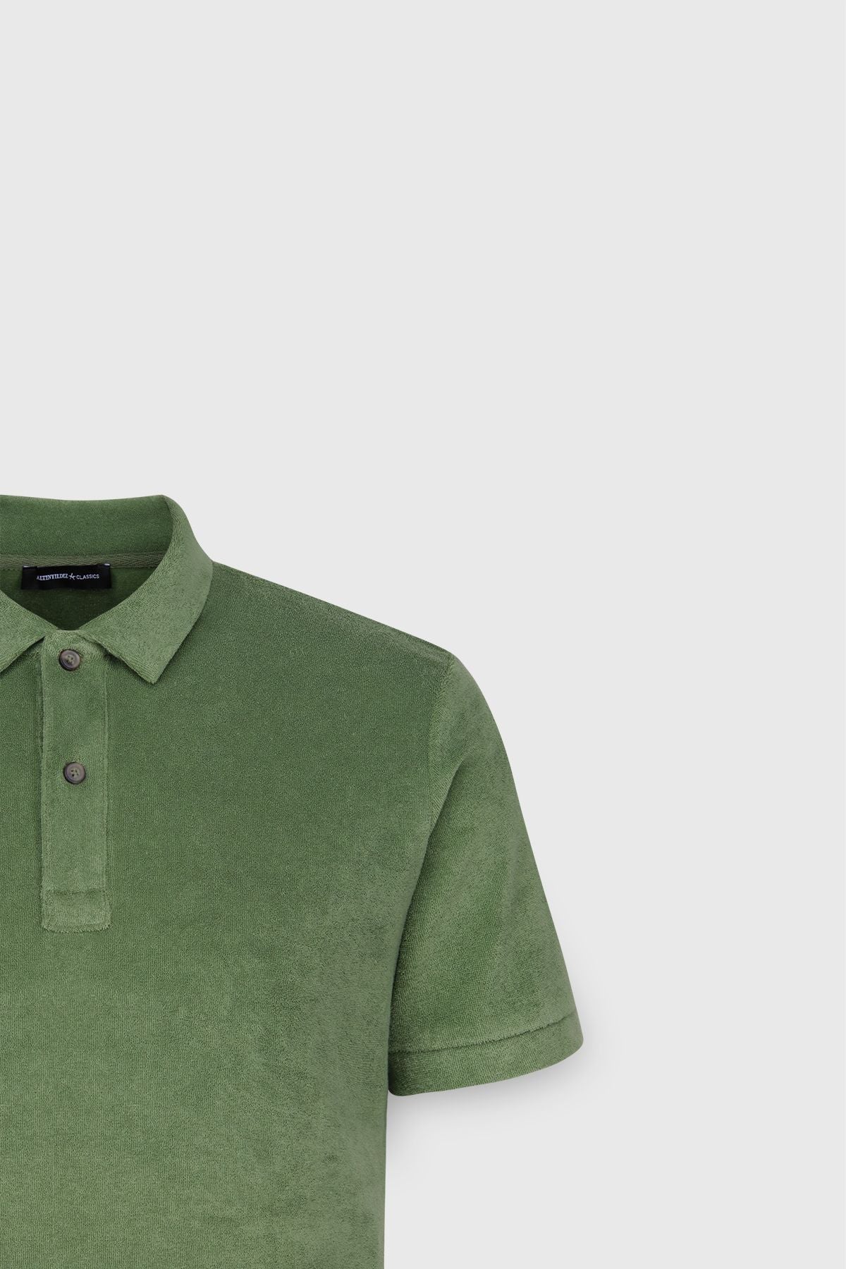 Men's green slim fit narrow cut cotton towel fabric polo collar t -shirt