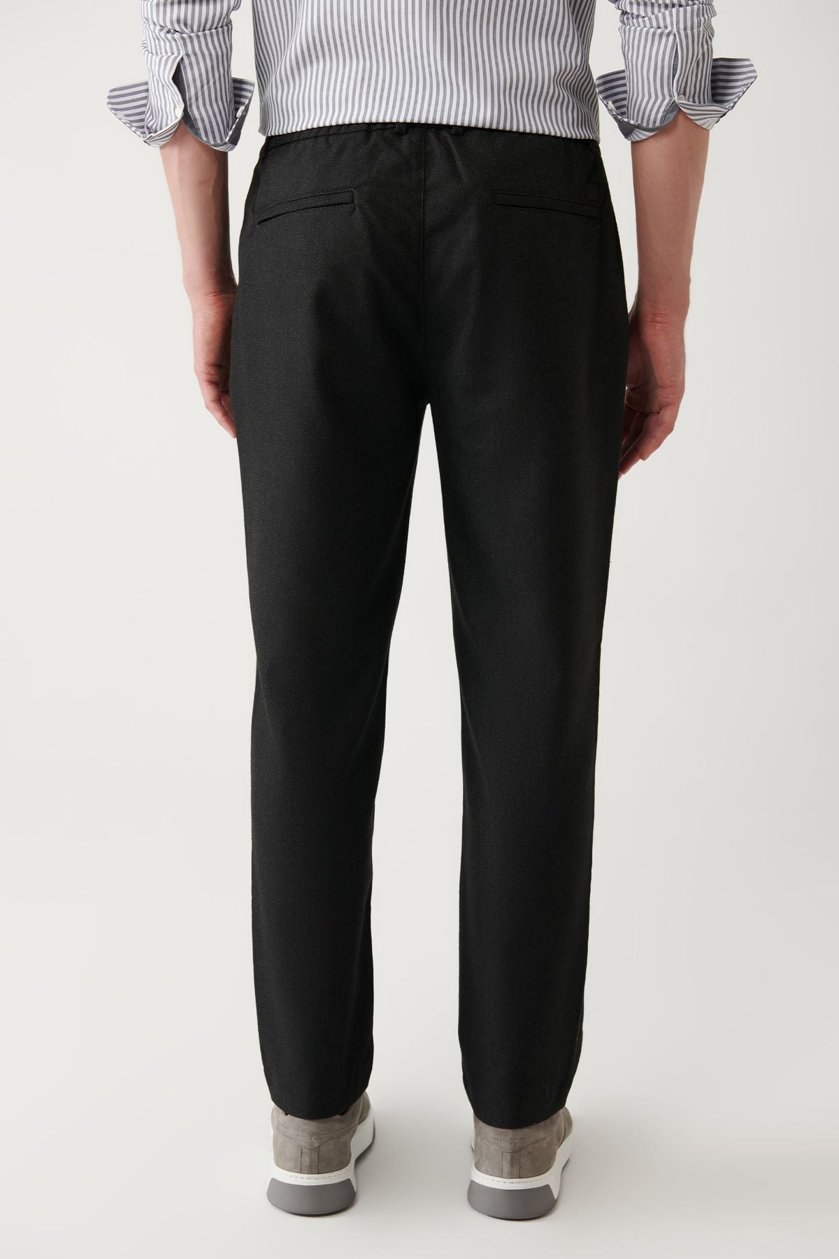 Men's Black Waist Extraction Chino Pants A32Y3080