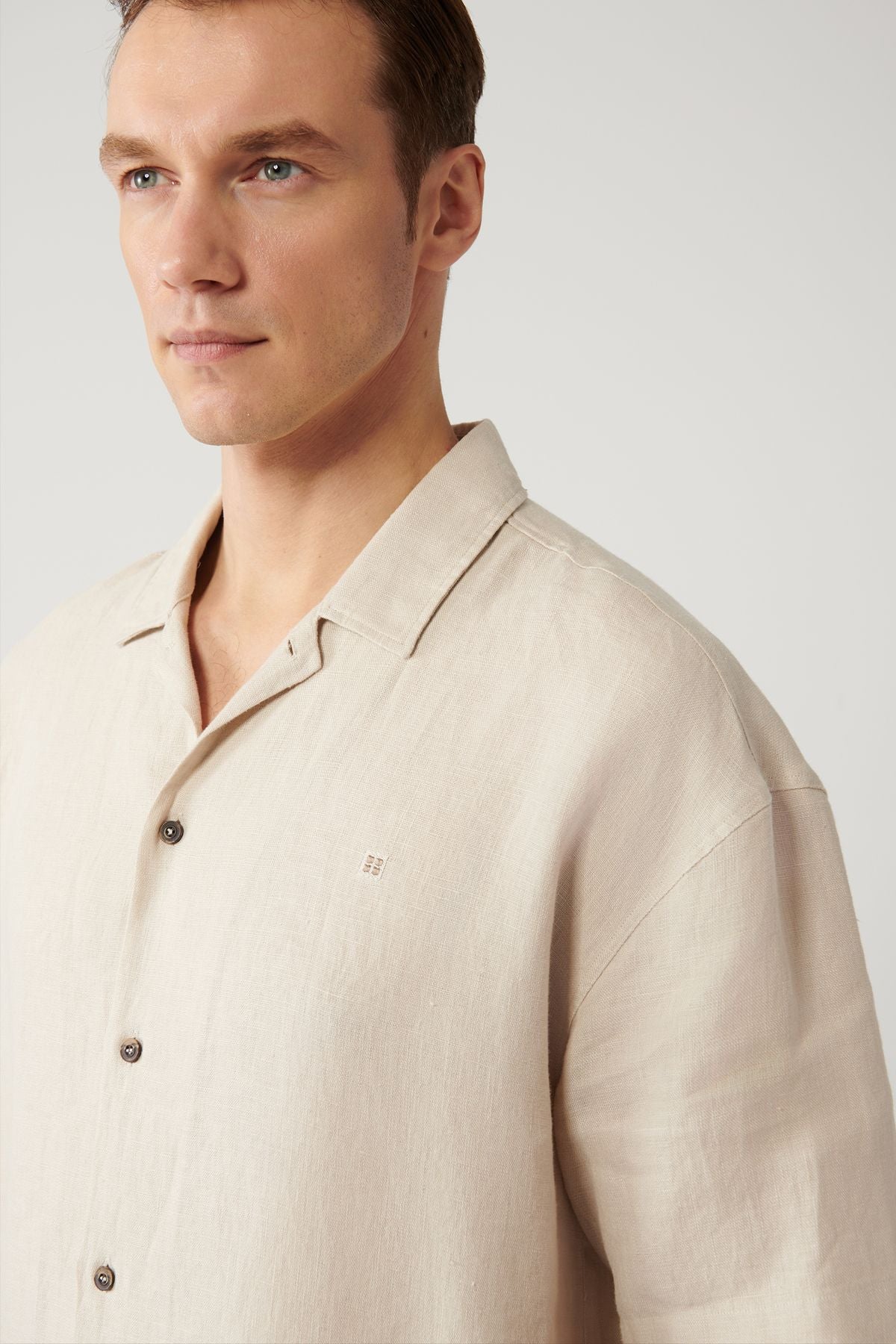 Men's Beige Apace Neck 100 %Linen Short Sleeve Shirt A41y2209