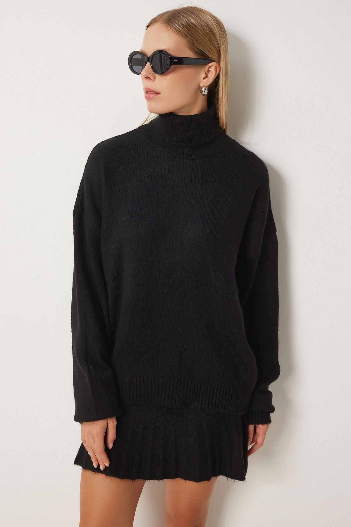 Female Black Fisherman Neck Knitwear Skin Skirt Set DD01343