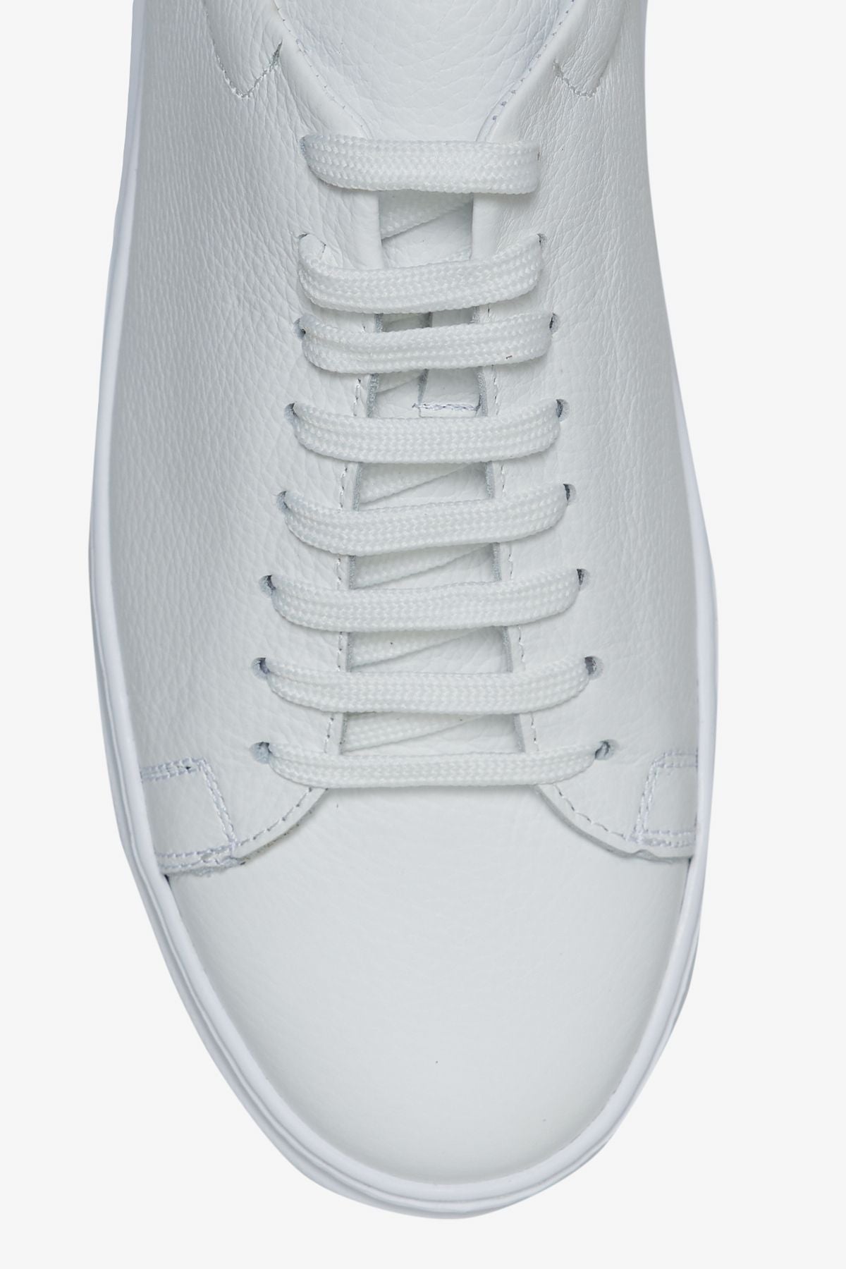 Men's white 100 %leather comfortable base flexible sneaker shoes