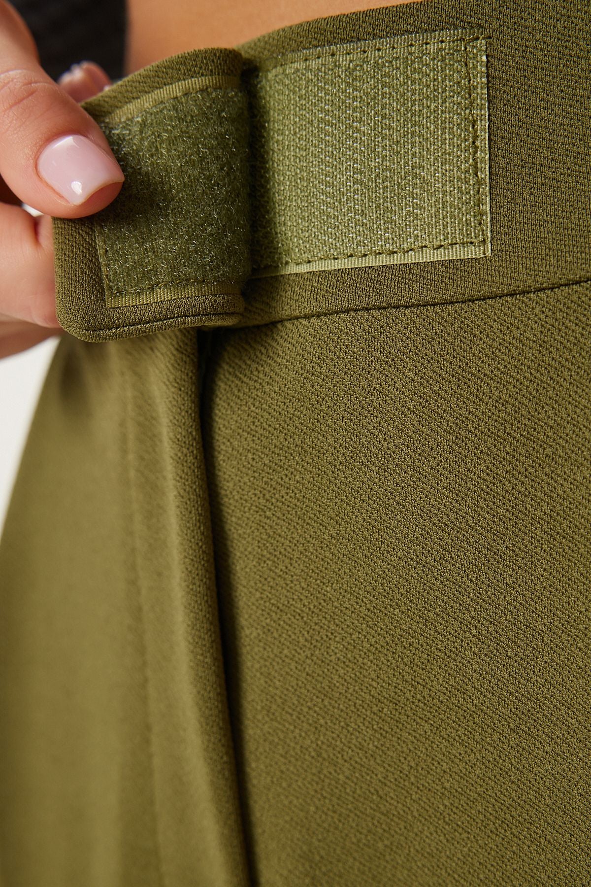 Female Khaki Waist Calcare Casual Woven Pants RV00150