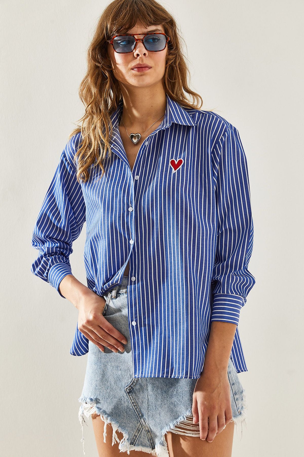 Female Embroidery Heart Embroidered Striped Shirt 60221016