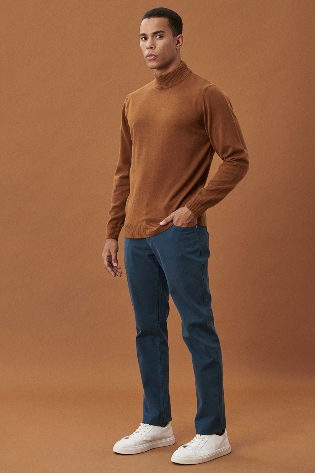 Men's oil slim fit narrow cut cotton flexible chino pants