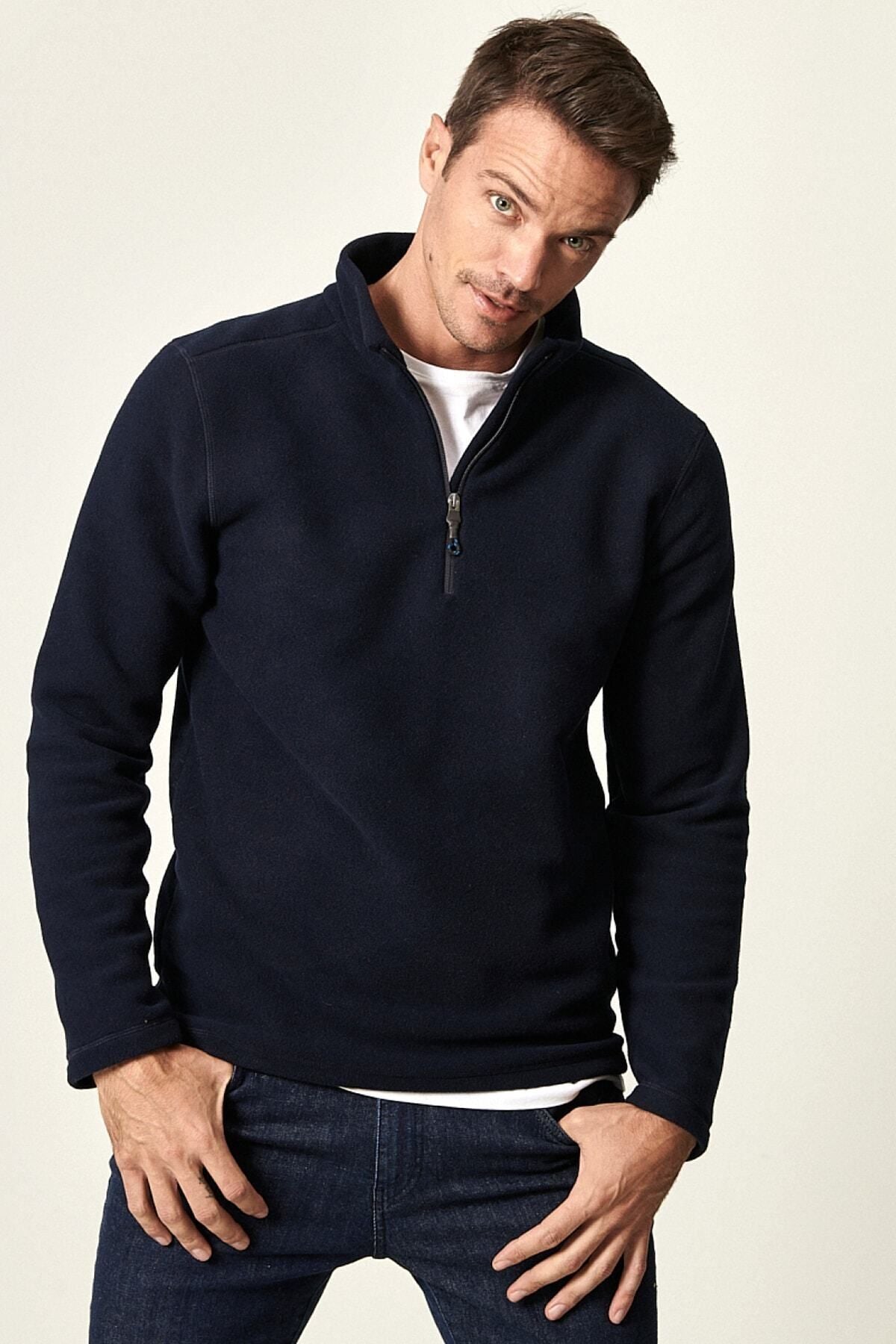 Men's Navy Blue Anti-Pilling Standard Fit Bato Yaka Cold-Performor Fooling Polar Sweatshirt