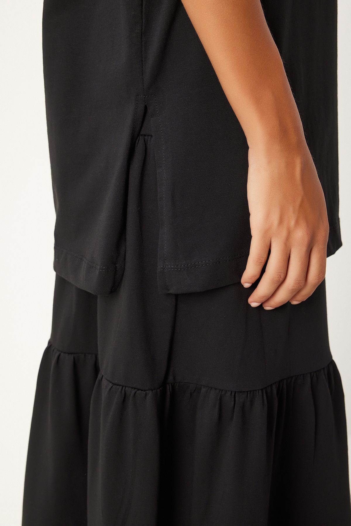 Woman Black Oversize T-shirt Volan knitted skirt set UB00291