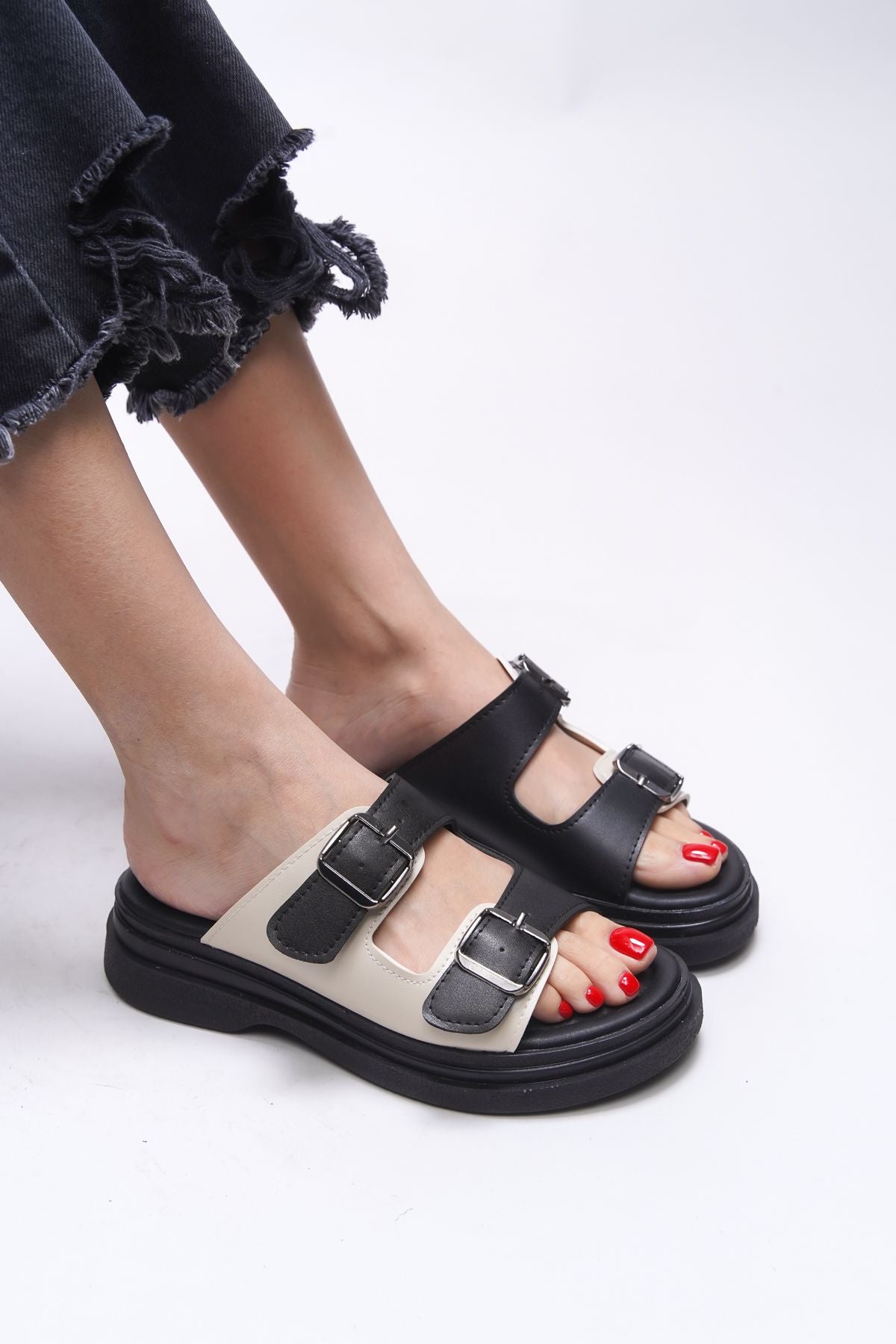 Winlaerla Women Slippers 0012245 Black Skin