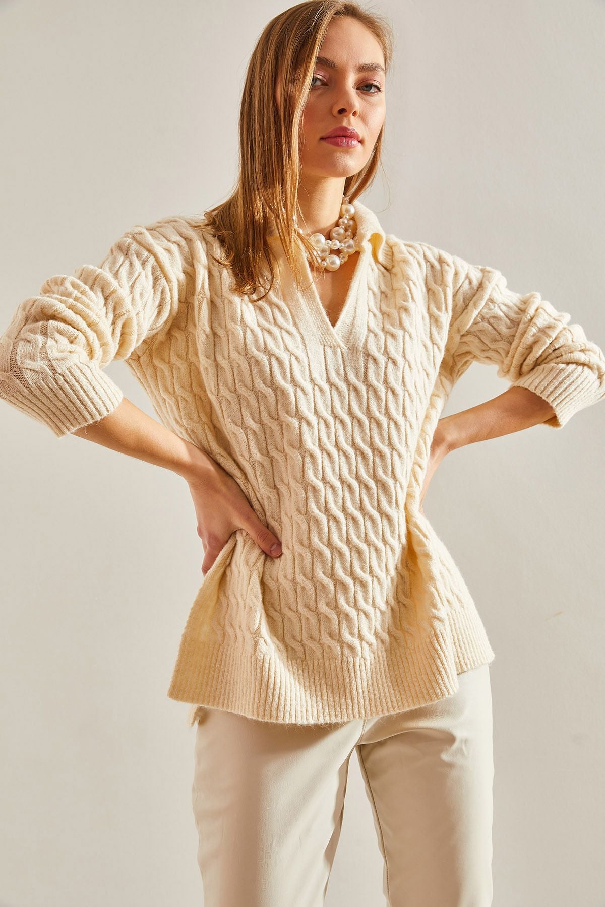 WOMEN V -neck patterned knitwear sweater