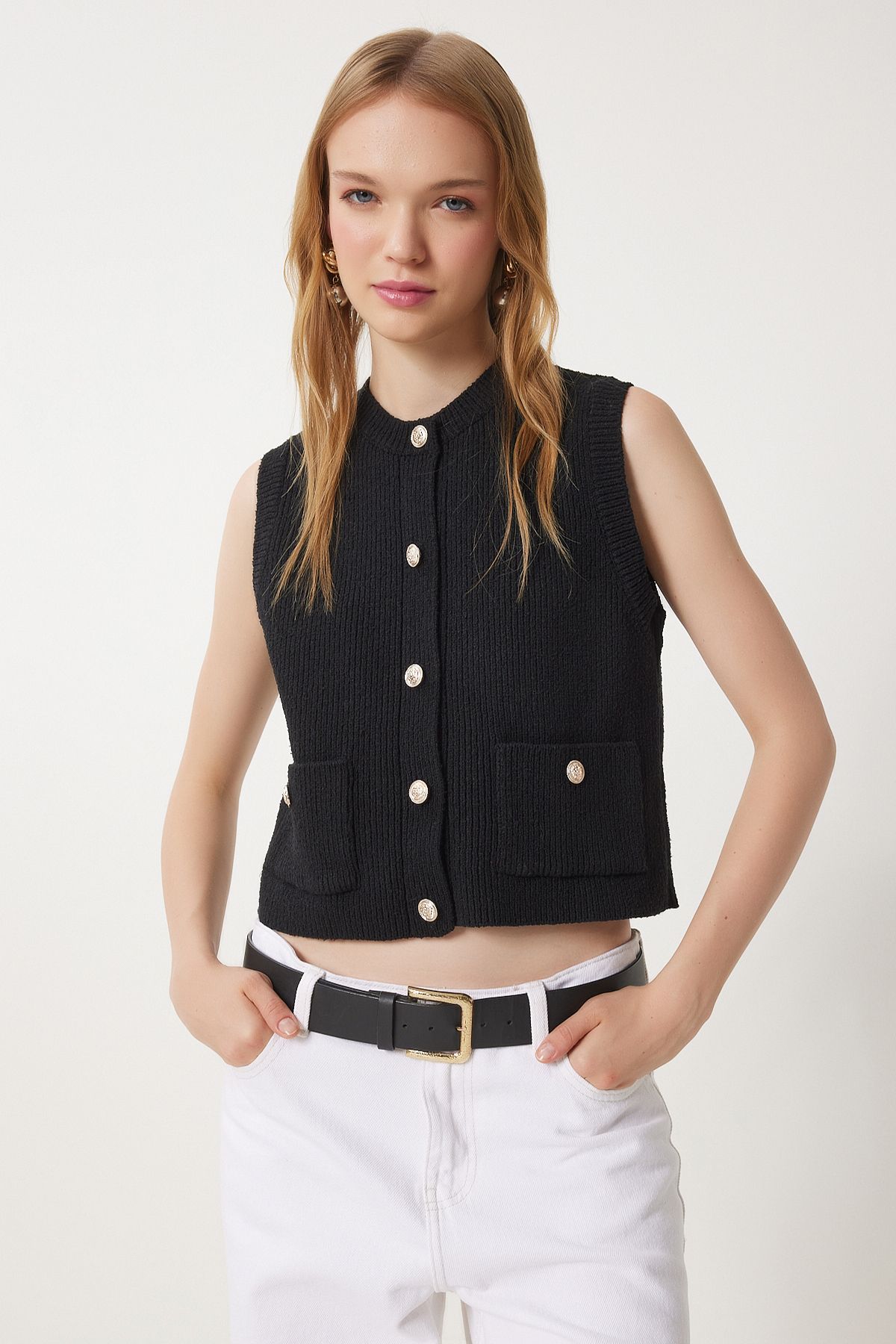 Women's Black Stylish button with knitwear vest ki00109