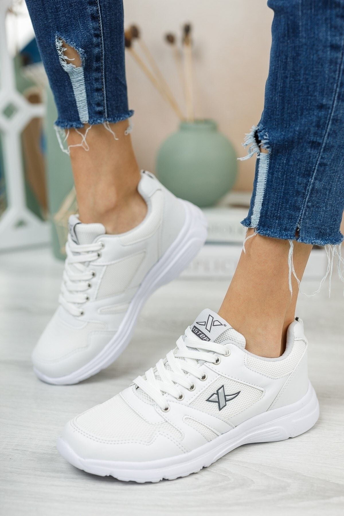 White Unisex Sneaker 12020