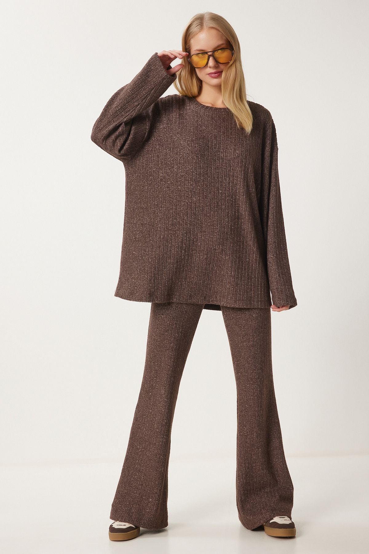 Female brown comfortable wick knitted blouse trousers set RG00047