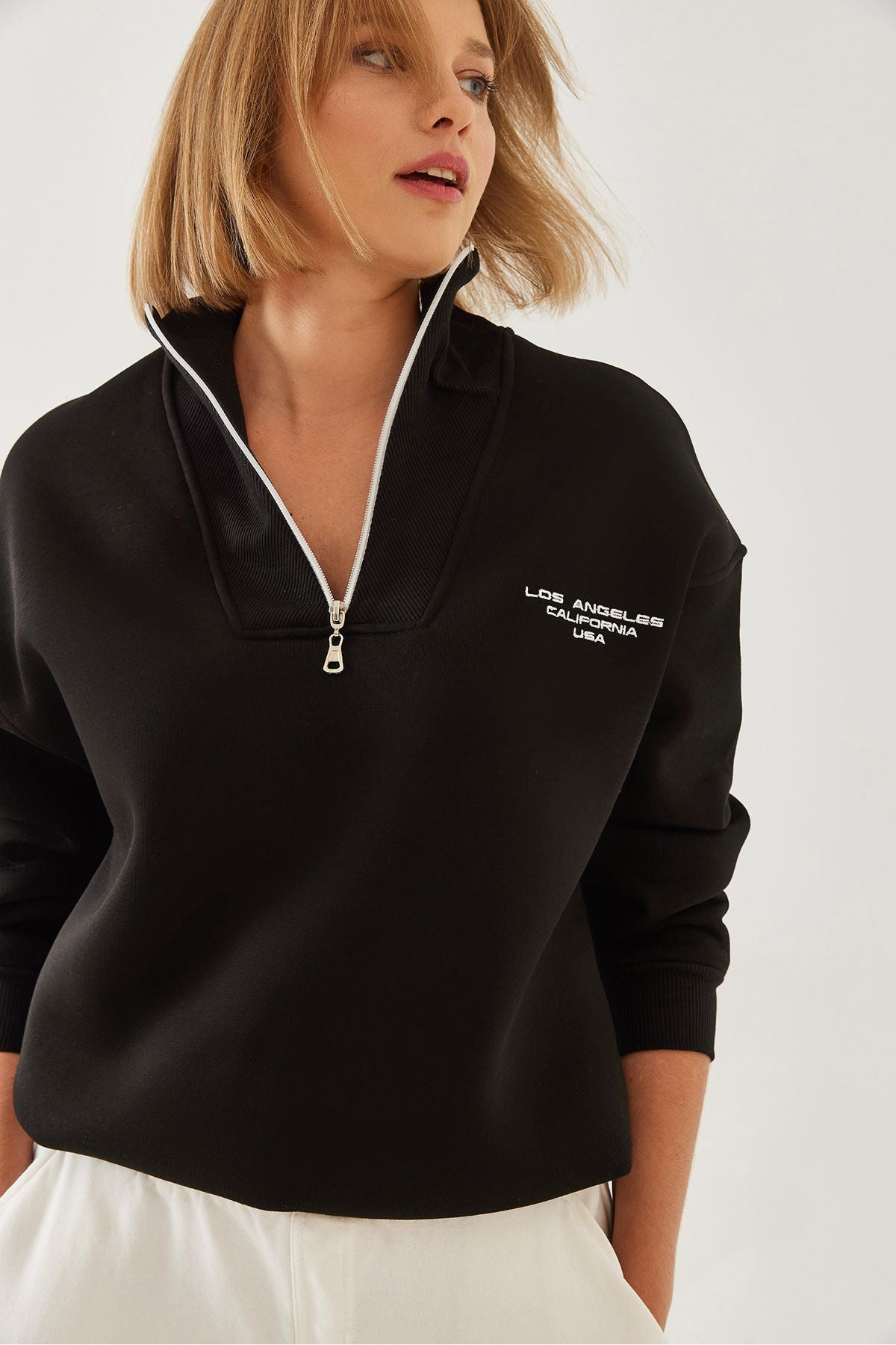 Women's upright collar zipper detailed Sweatshirt 60351177