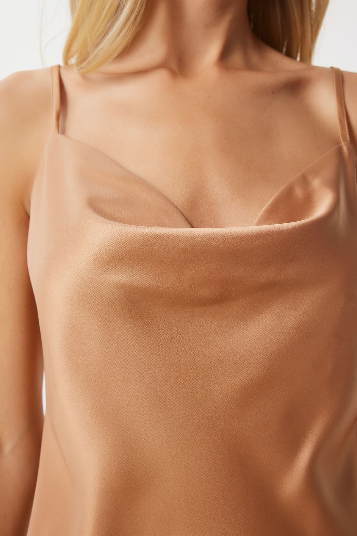 Woman Caramel Degaje Neck Satin Surface Dress FN03300