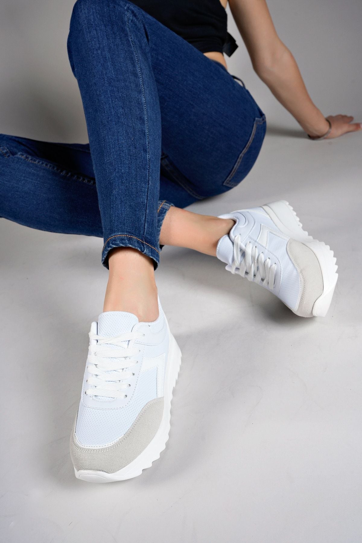 Thorvuss Female Sneaker 00121603 White White