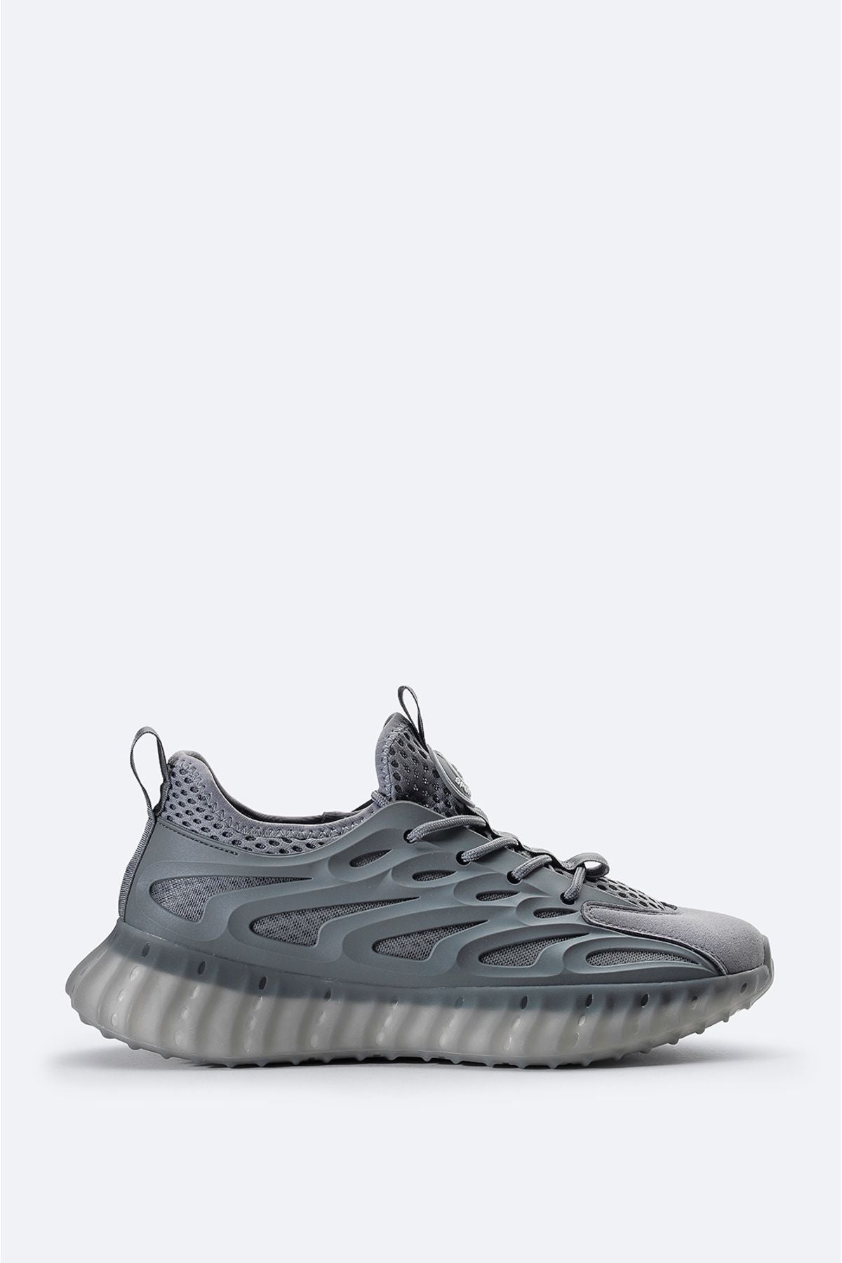 Men's gray flexible floor sneaker shoes A41y8023