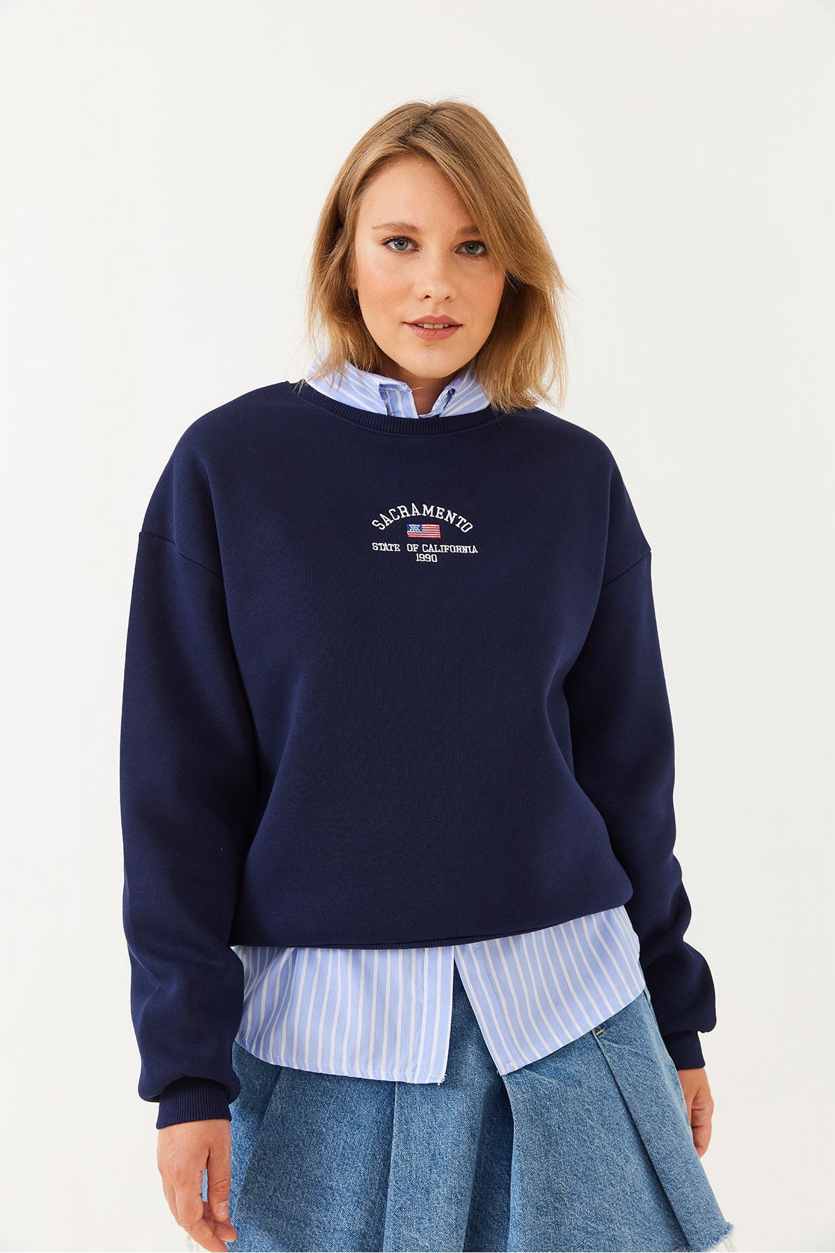 WOMEN'S THREE YEAR BICYCLE BICYCLE YOLA WRITTEN SWEATSHIRT 60251817