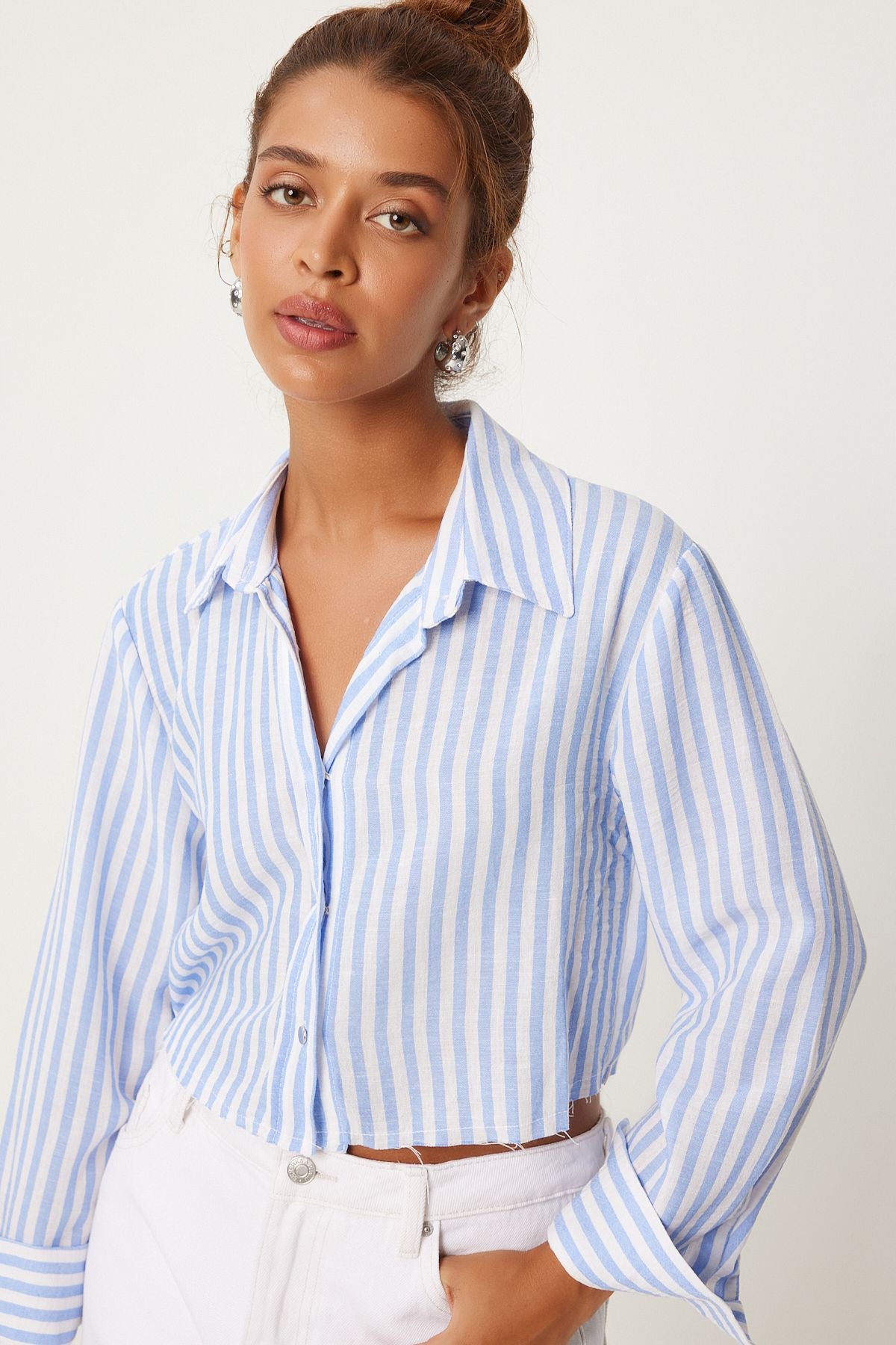 Woman Sky Blue White Obedness Detailed Striped Crop Shirt FN03259