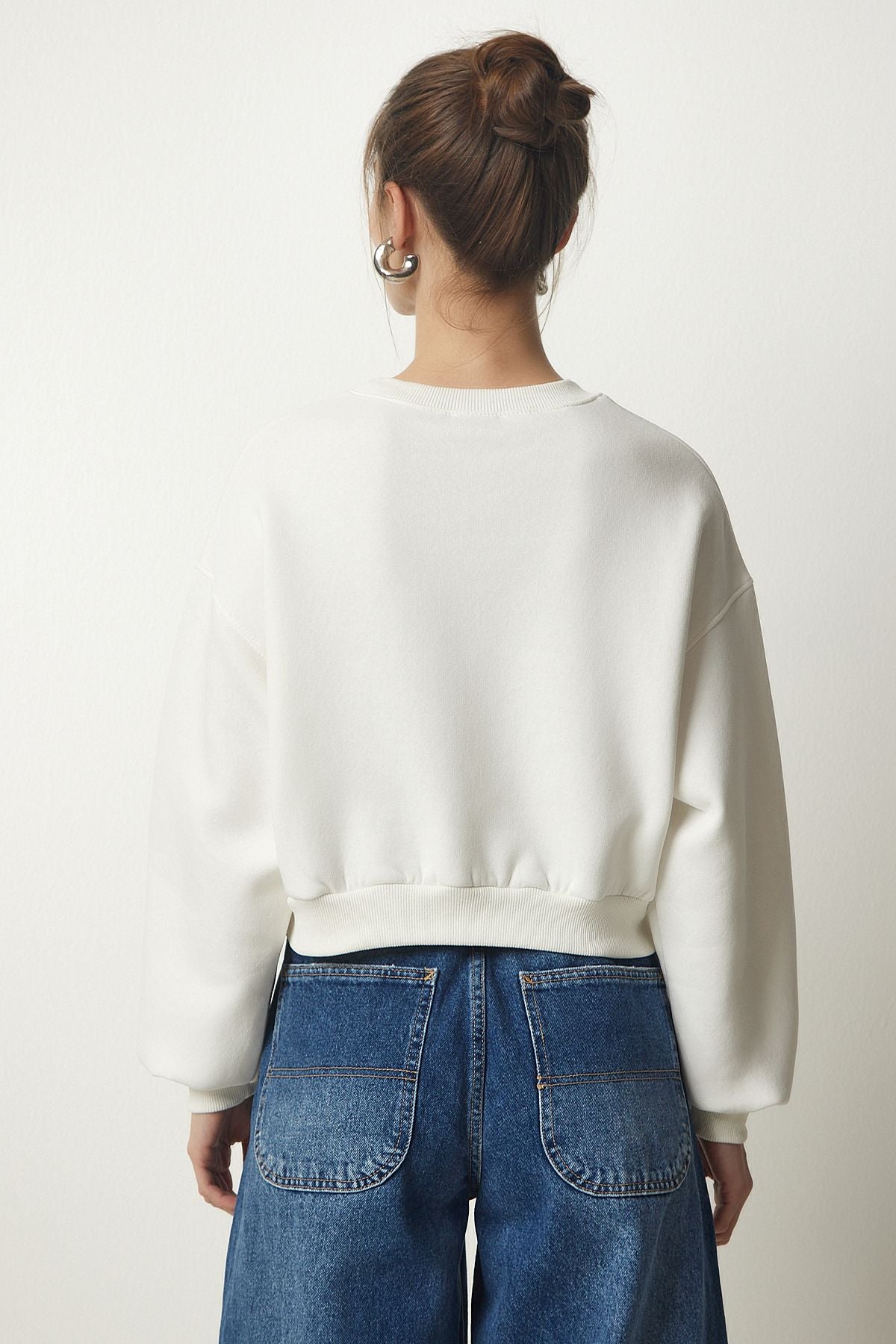 Female Ecru Printed Crop knitting Sweatshirt HF00444