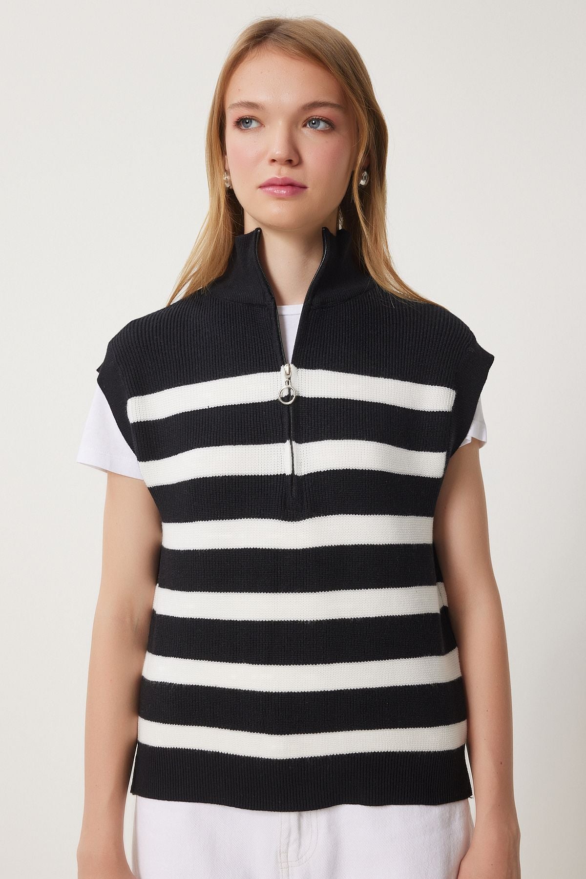 Female black zipper collar striped knitwear sweater US00944