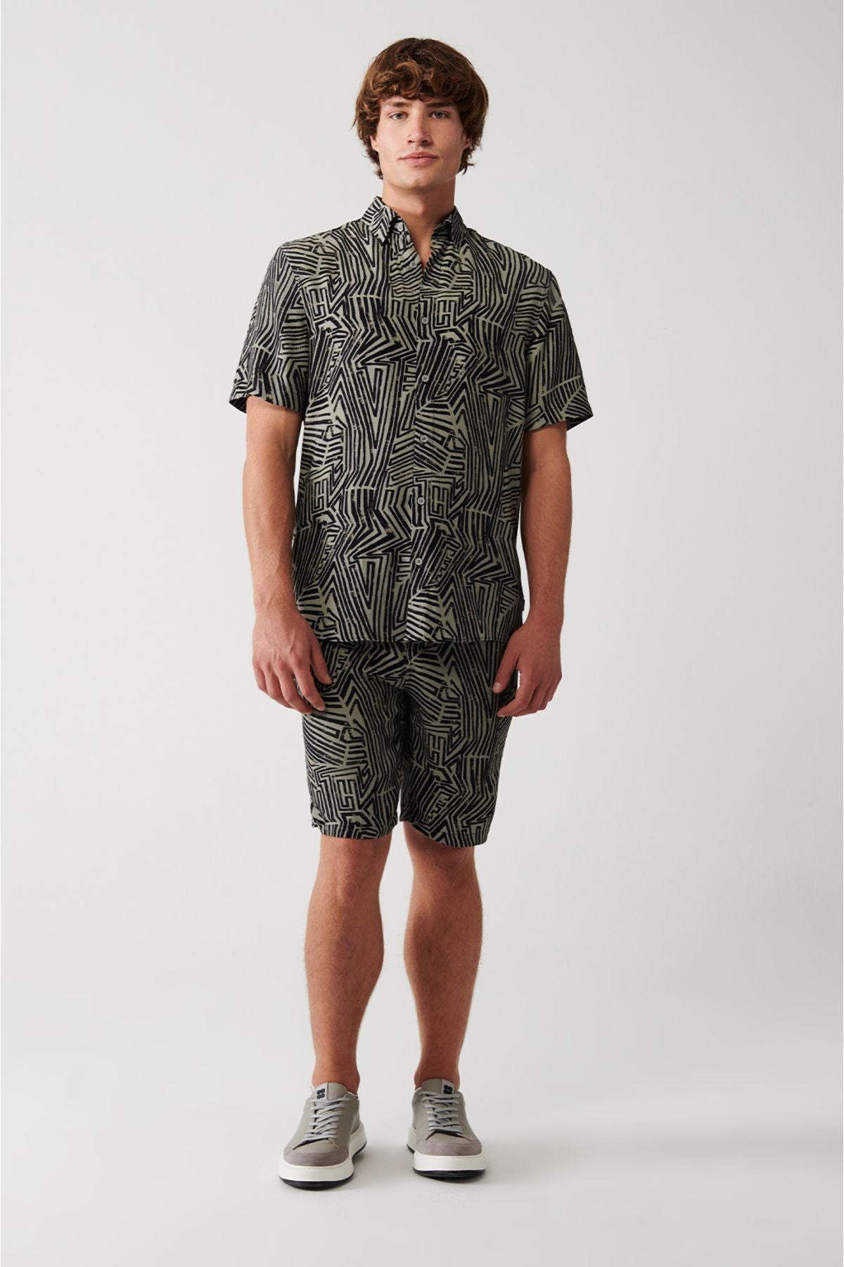 Men's mink viscose patterned short sleeve shirt A31y2199