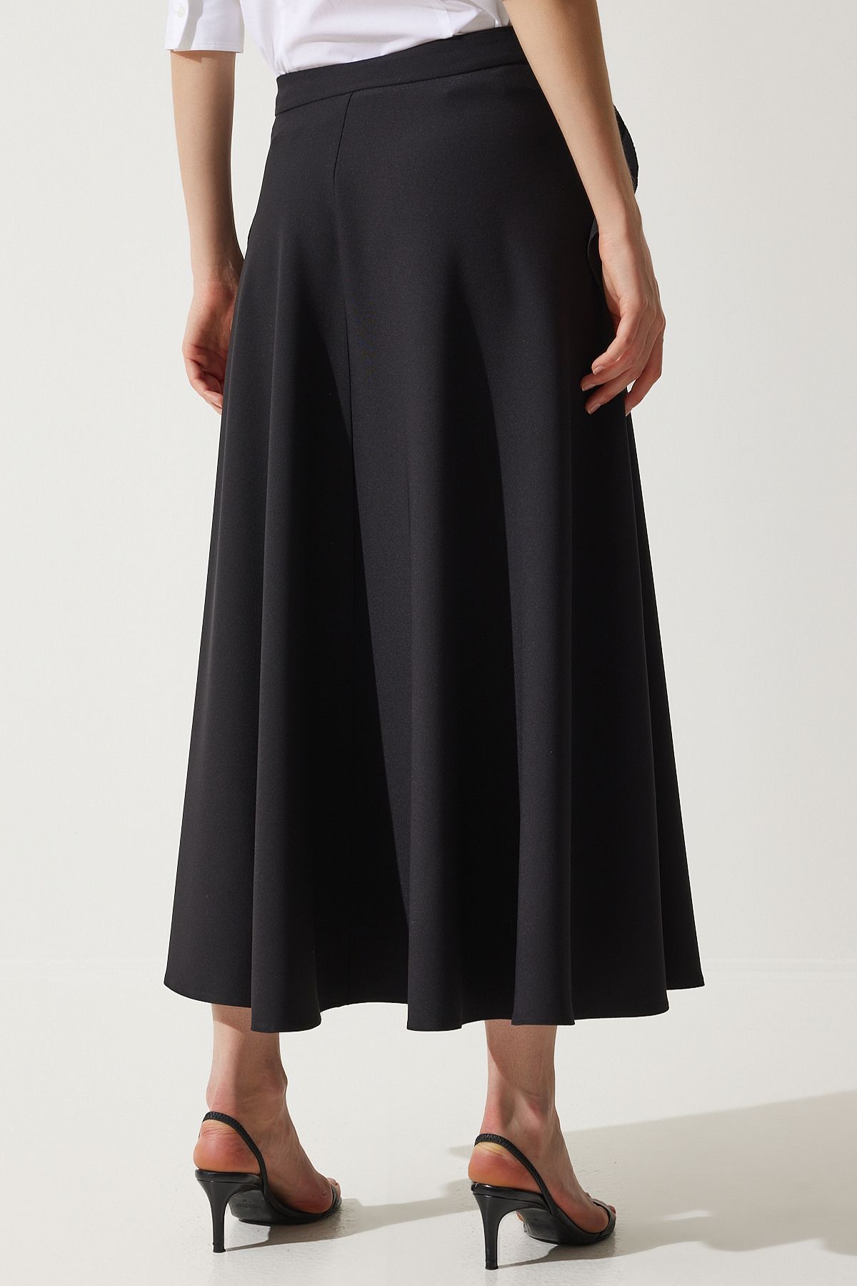 Female Black Rose Accessory Design Premium Midi Skirt FK00007